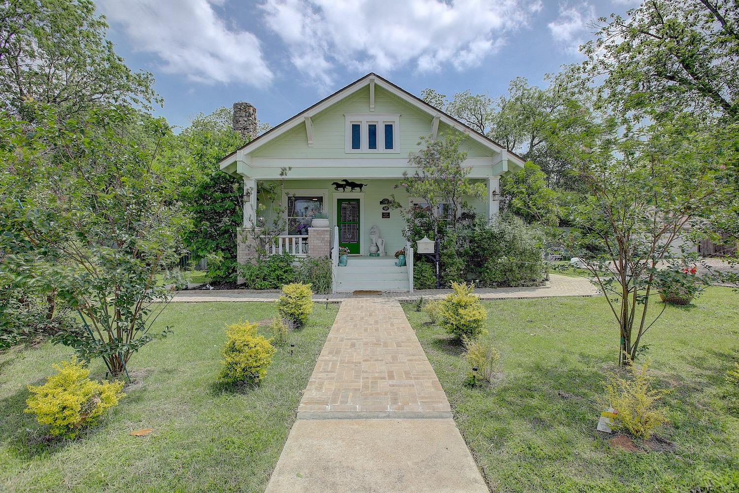 1903 S Austin Ave, Georgetown, TX 78626