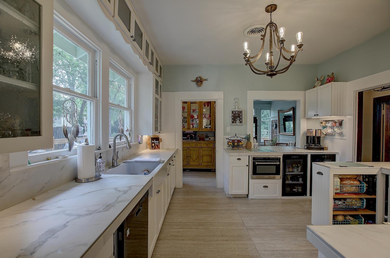 1903 S Austin Ave, Georgetown, TX 78626