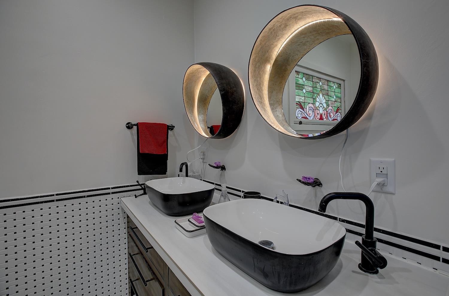 1903 S Austin Ave, Georgetown, TX 78626