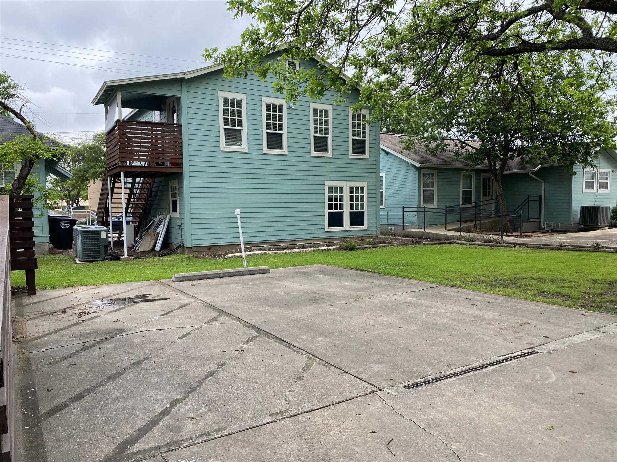 1005 S Rock St, Georgetown, TX 78626