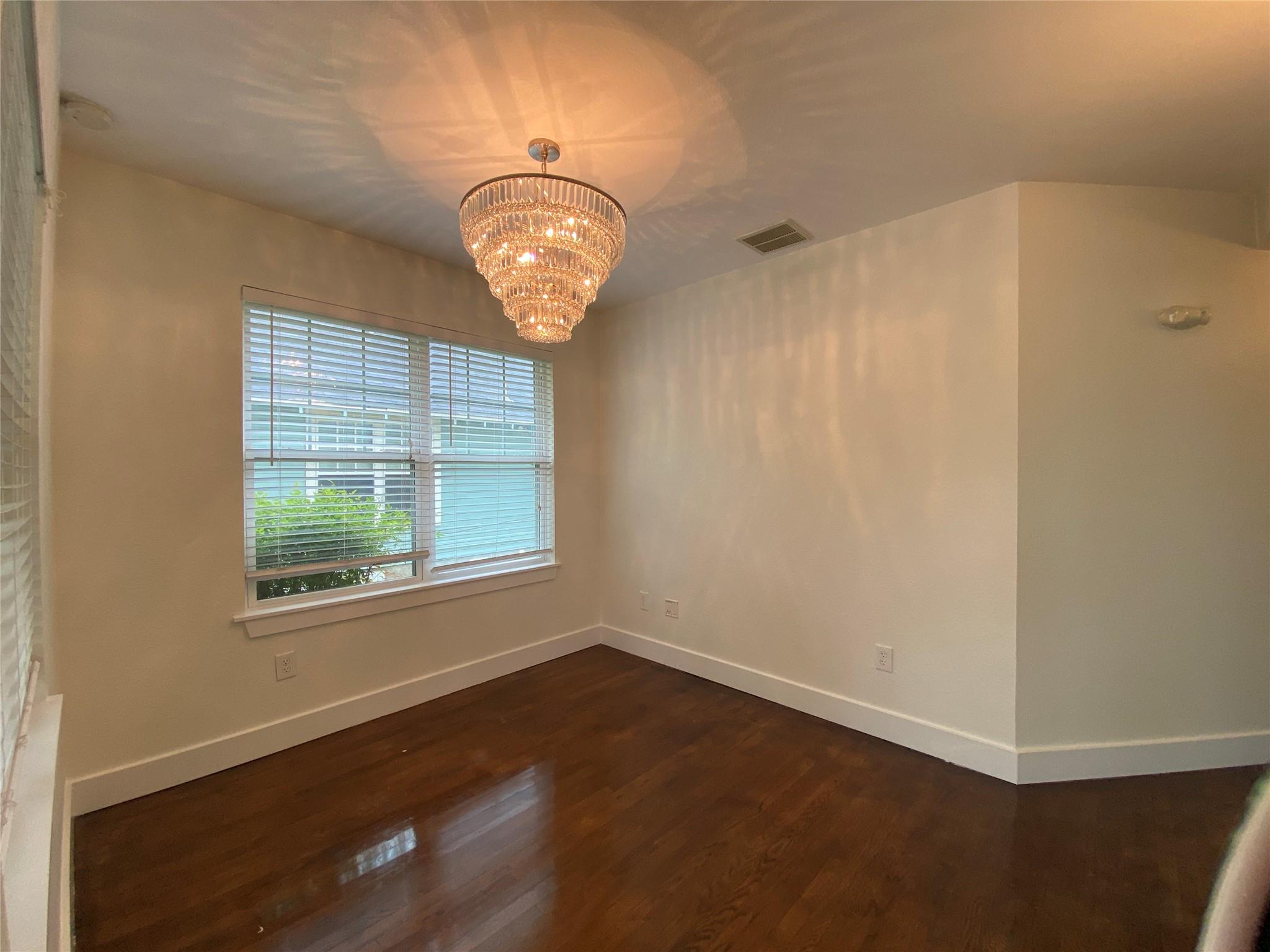 1005 S Rock St, Georgetown, TX 78626