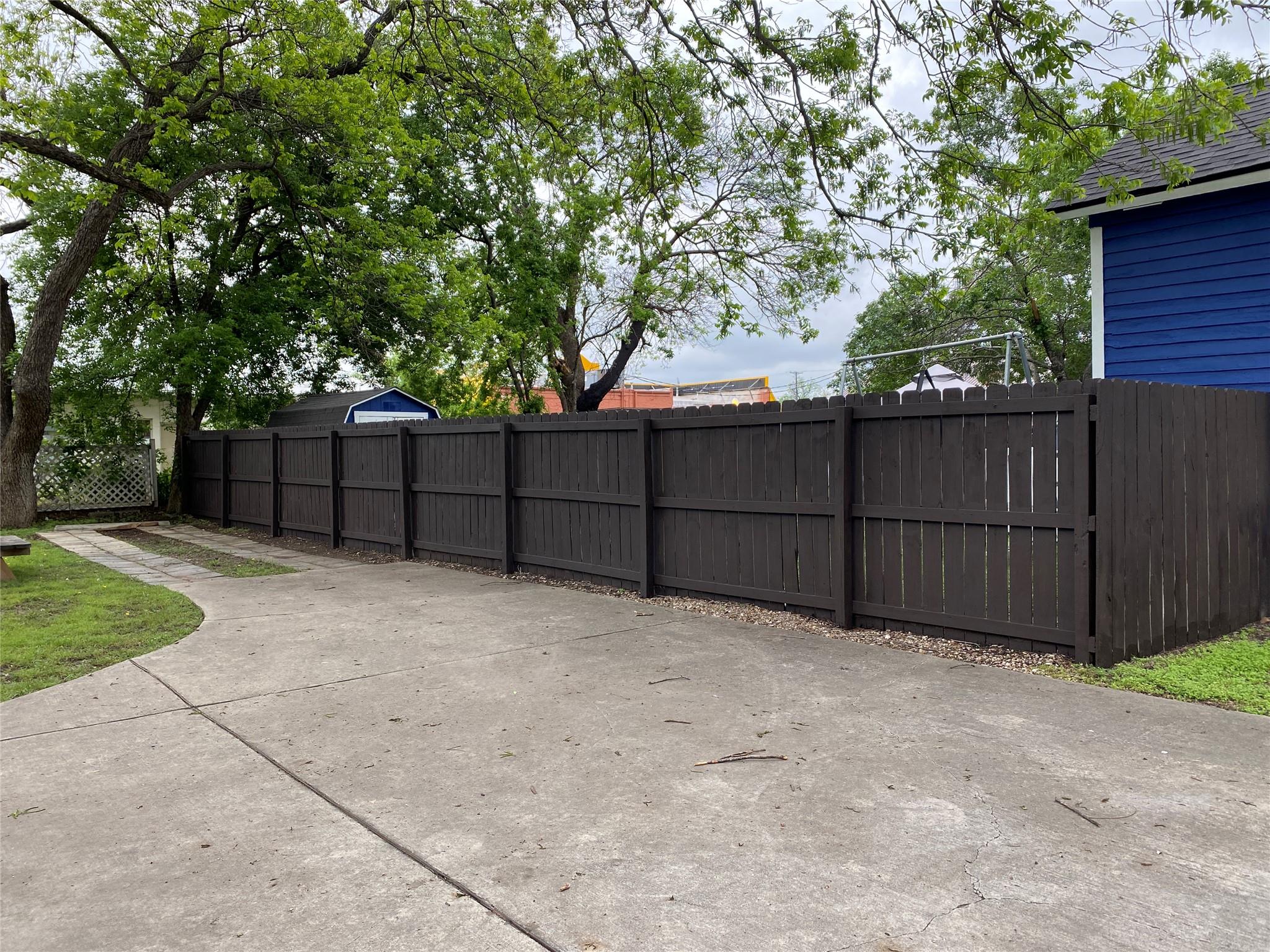 1005 S Rock St, Georgetown, TX 78626