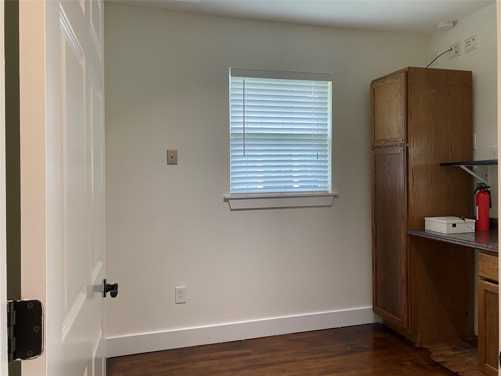 1005 S Rock St, Georgetown, TX 78626