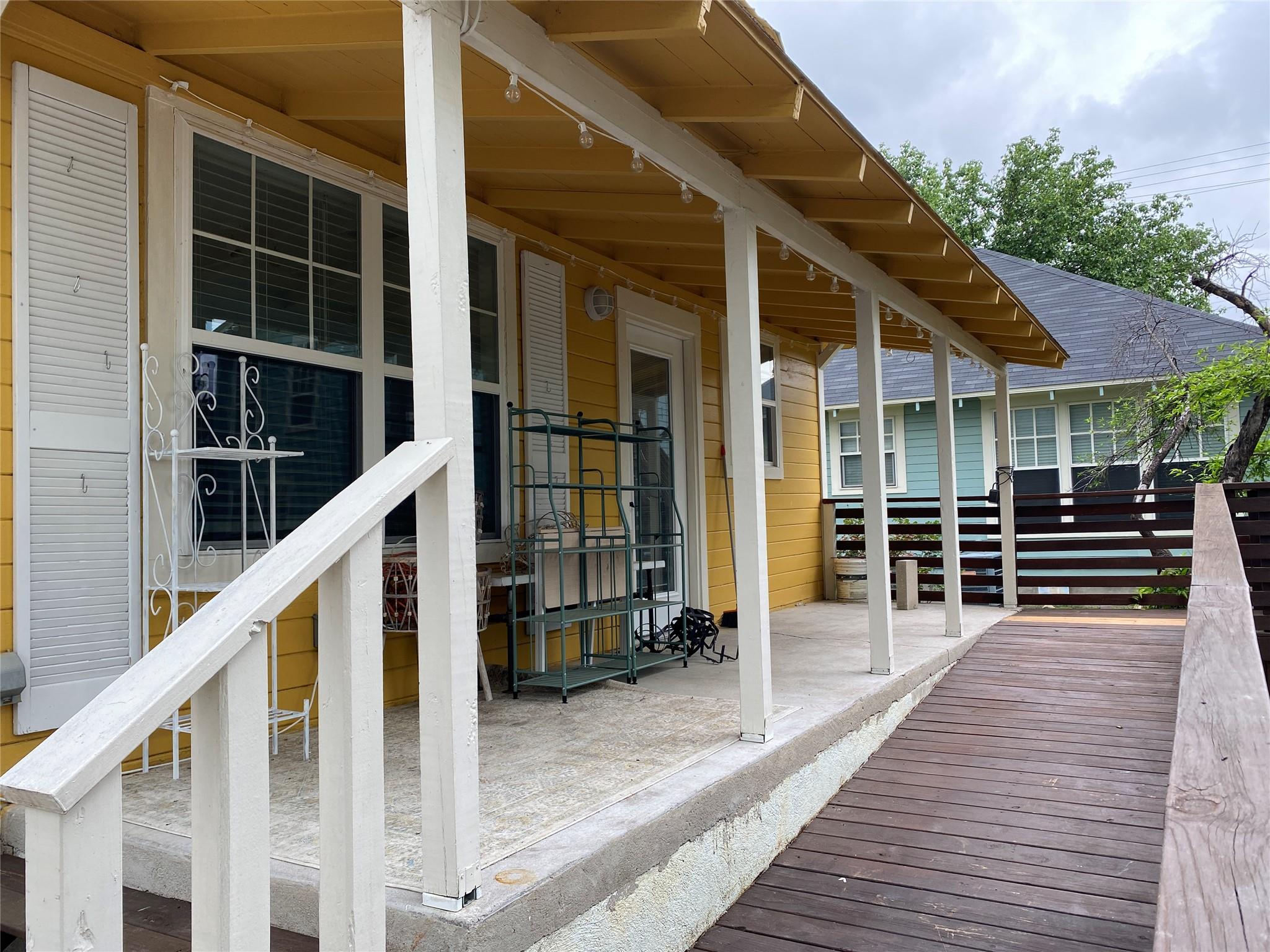 1005 S Rock St, Georgetown, TX 78626