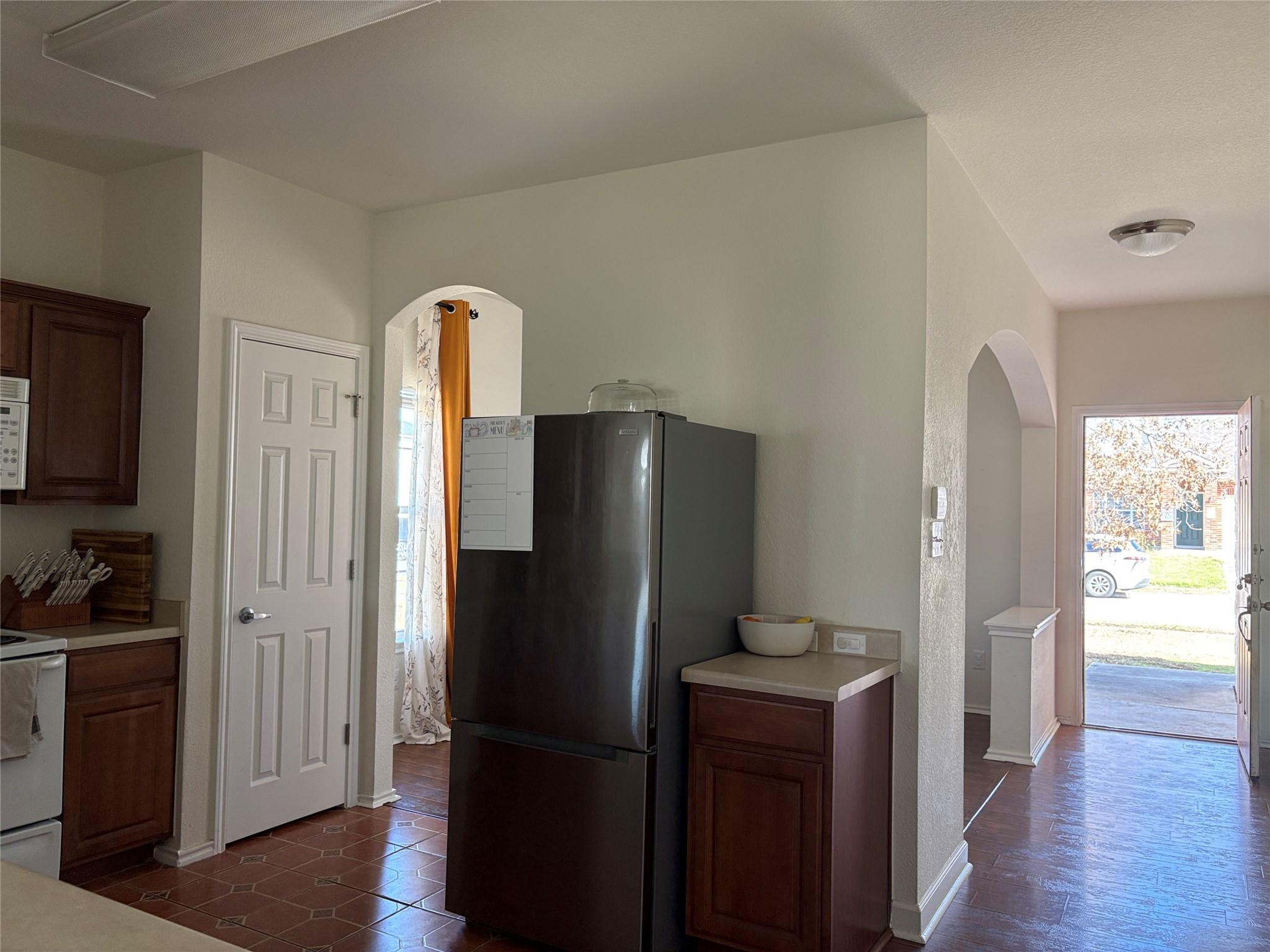 209 Flinn St, Hutto, TX 78634