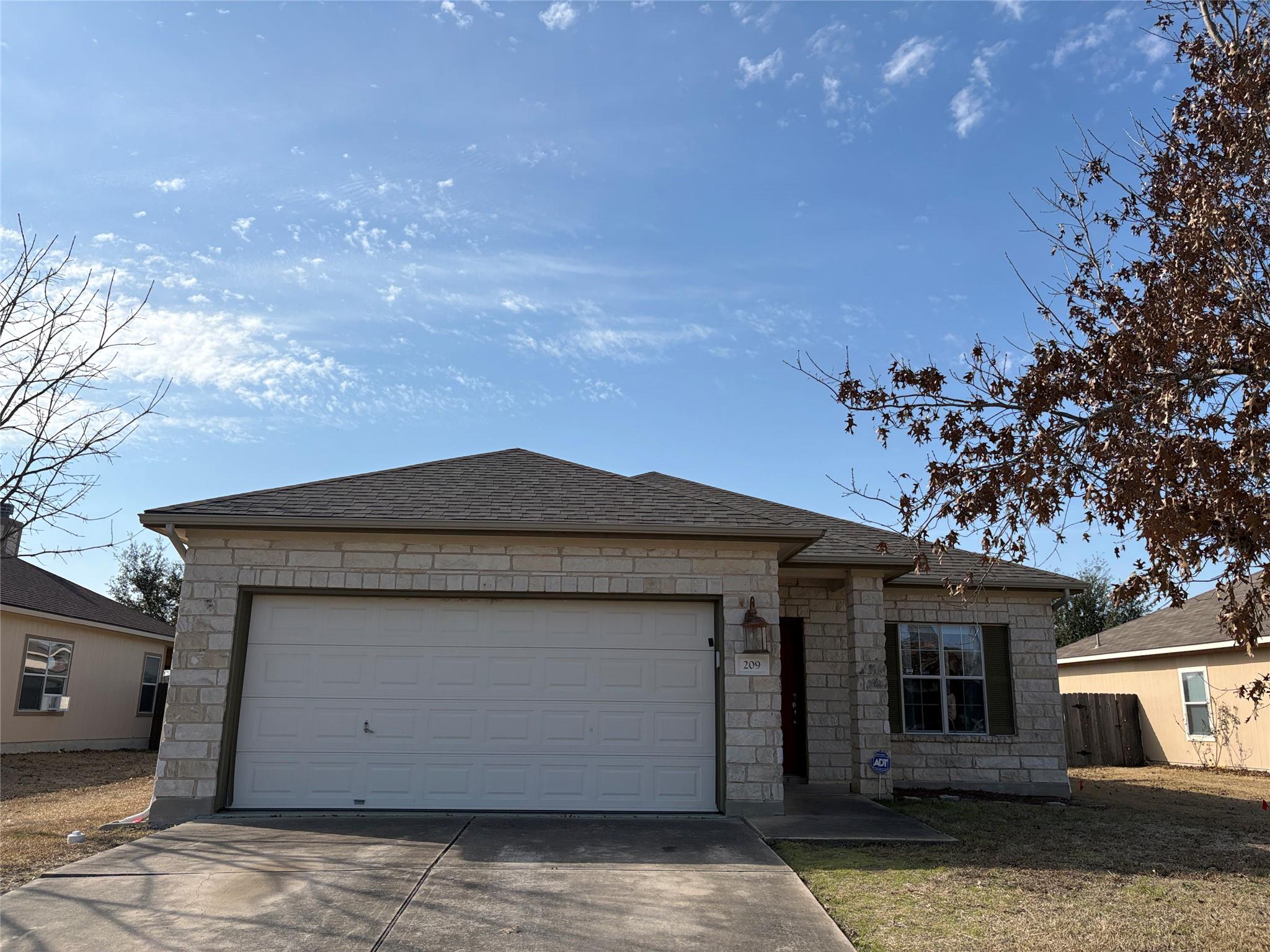 209 Flinn St, Hutto, TX 78634