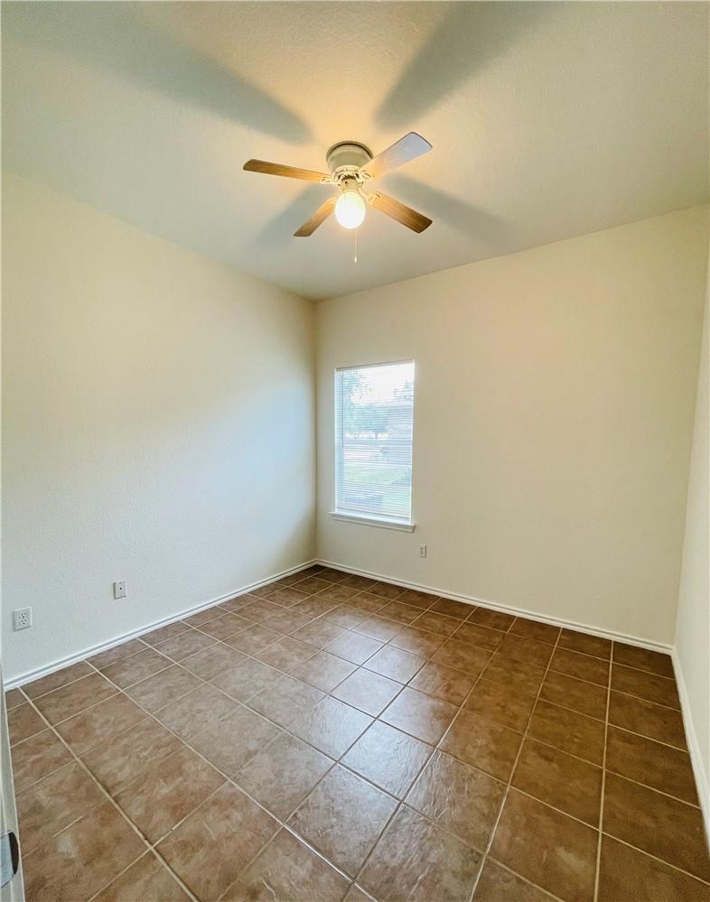 209 Flinn St, Hutto, TX 78634