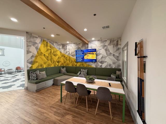 1725 Harvey Mitchell Pkwy S # 1430, College Station, TX 77840