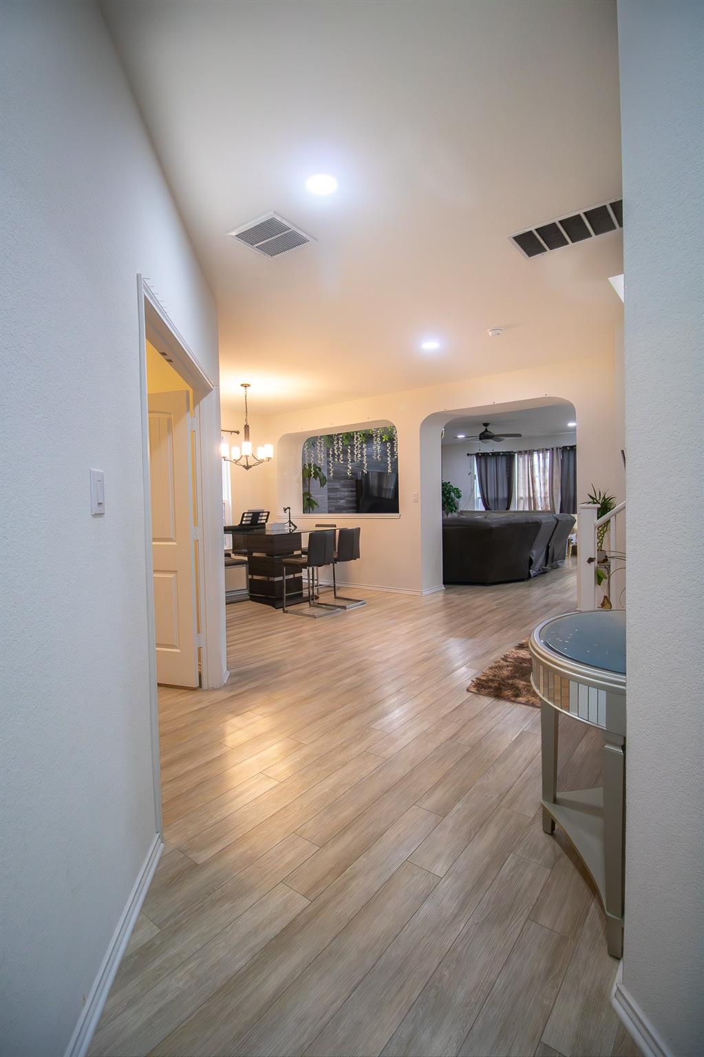 2105 Ebony Dove St, Round Rock, TX 78664