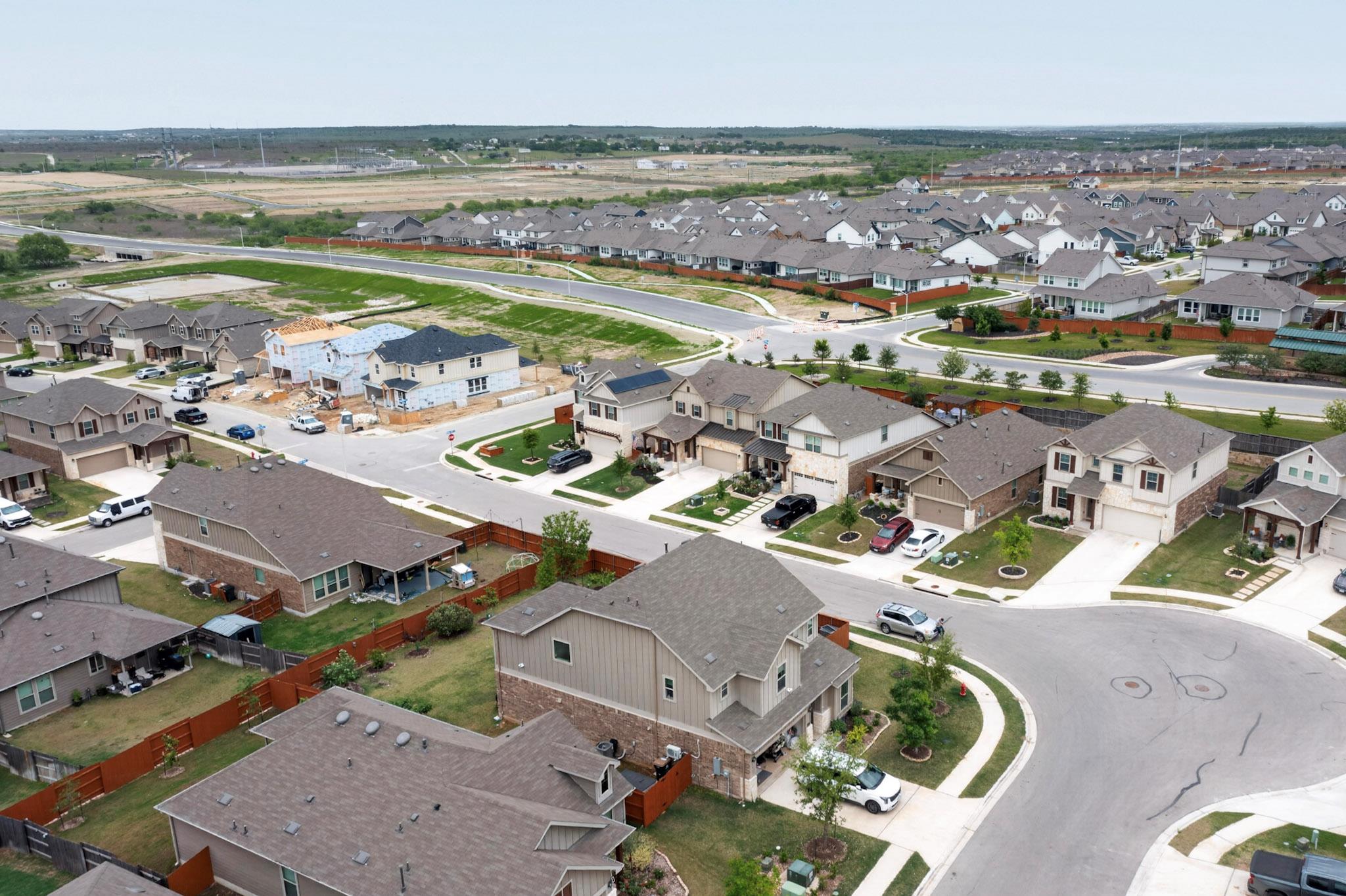 534 Grace Lilly Dr, Buda, TX 78610