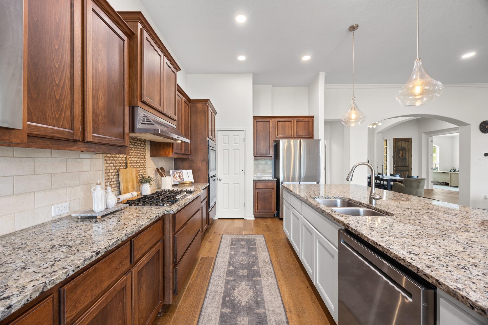 371 Stoney Point Rd, Austin, TX 78737