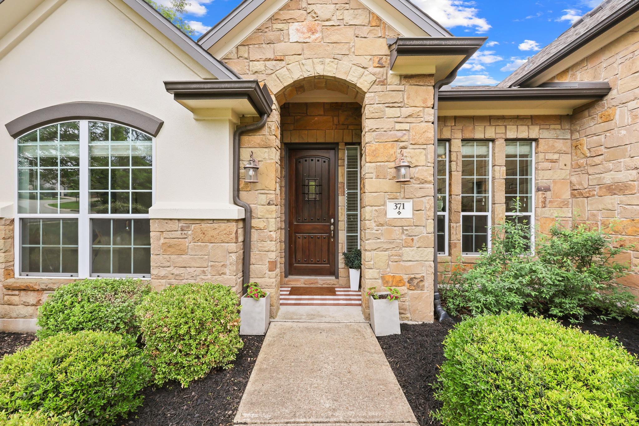 371 Stoney Point Rd, Austin, TX 78737