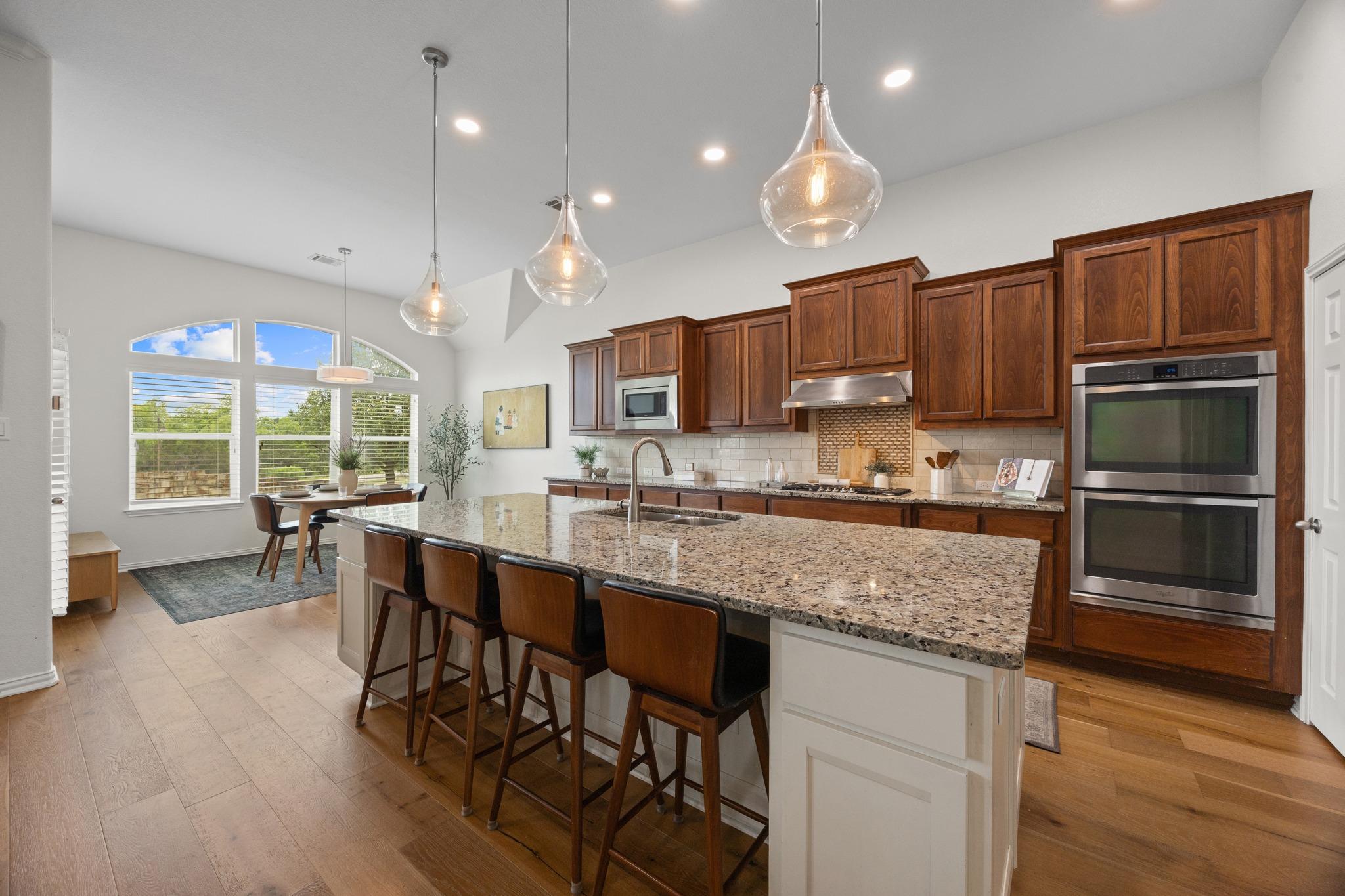 371 Stoney Point Rd, Austin, TX 78737