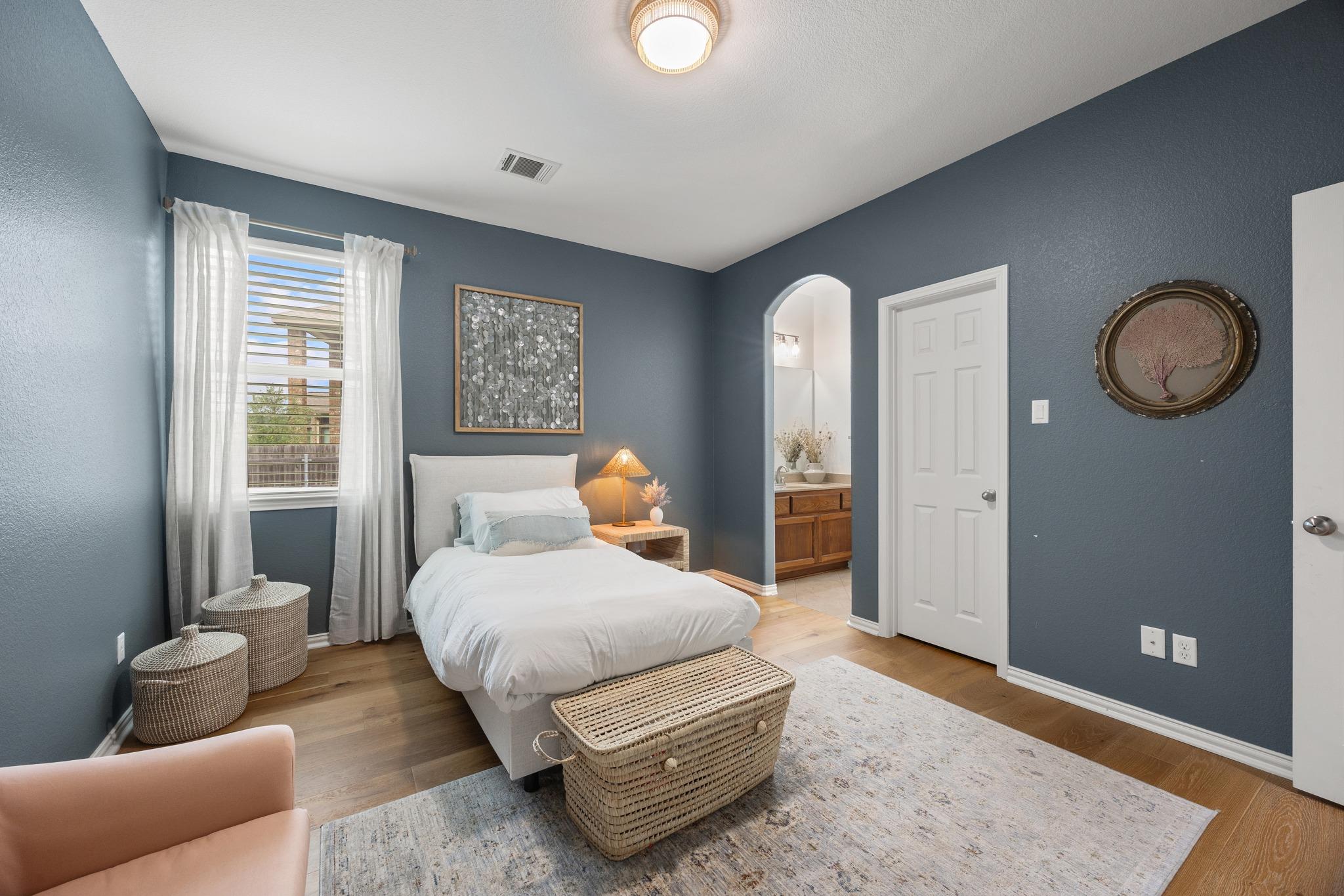 371 Stoney Point Rd, Austin, TX 78737
