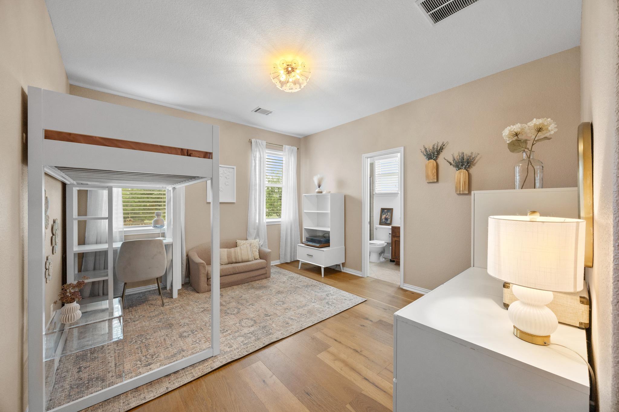 371 Stoney Point Rd, Austin, TX 78737