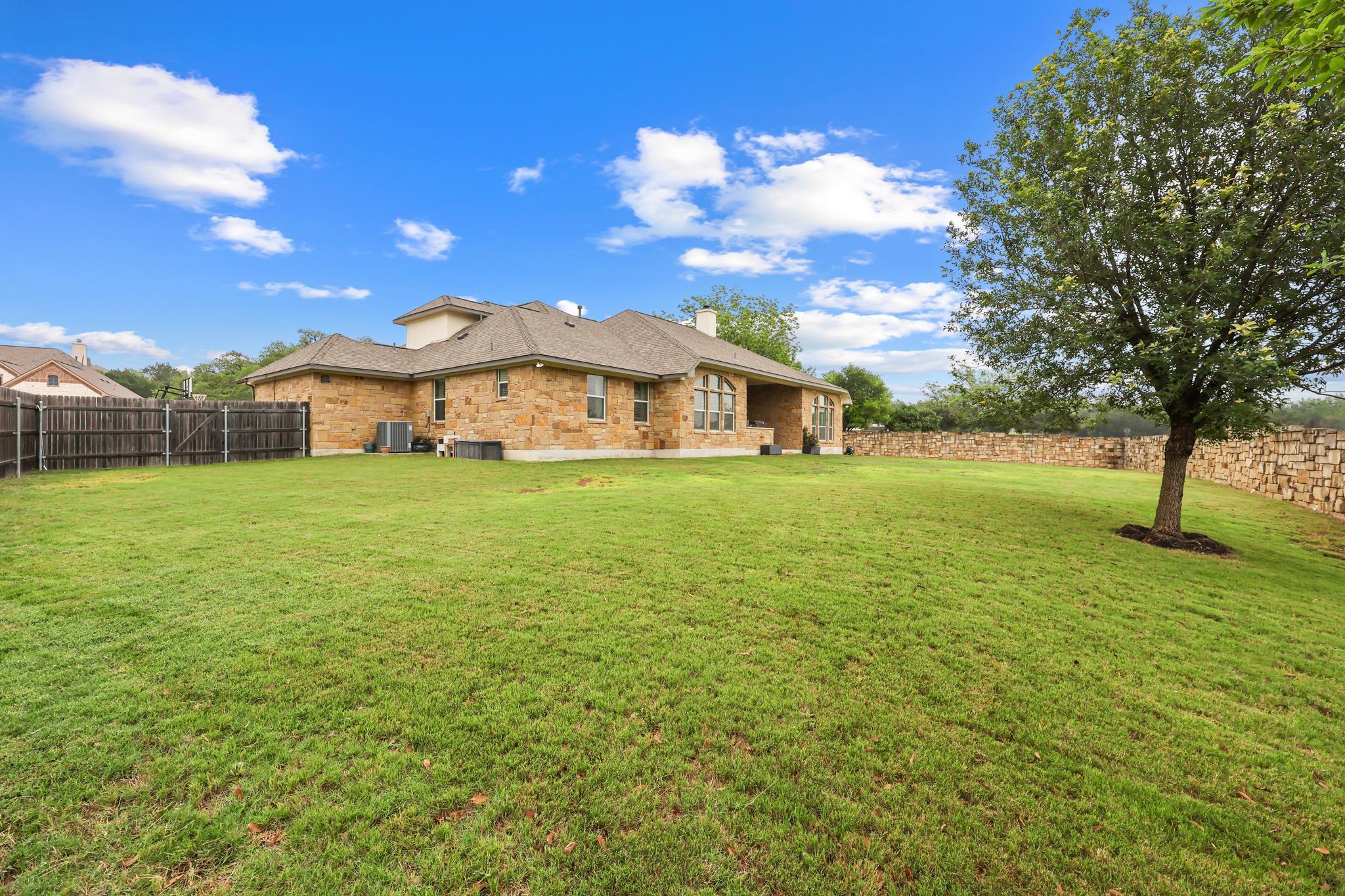 371 Stoney Point Rd, Austin, TX 78737