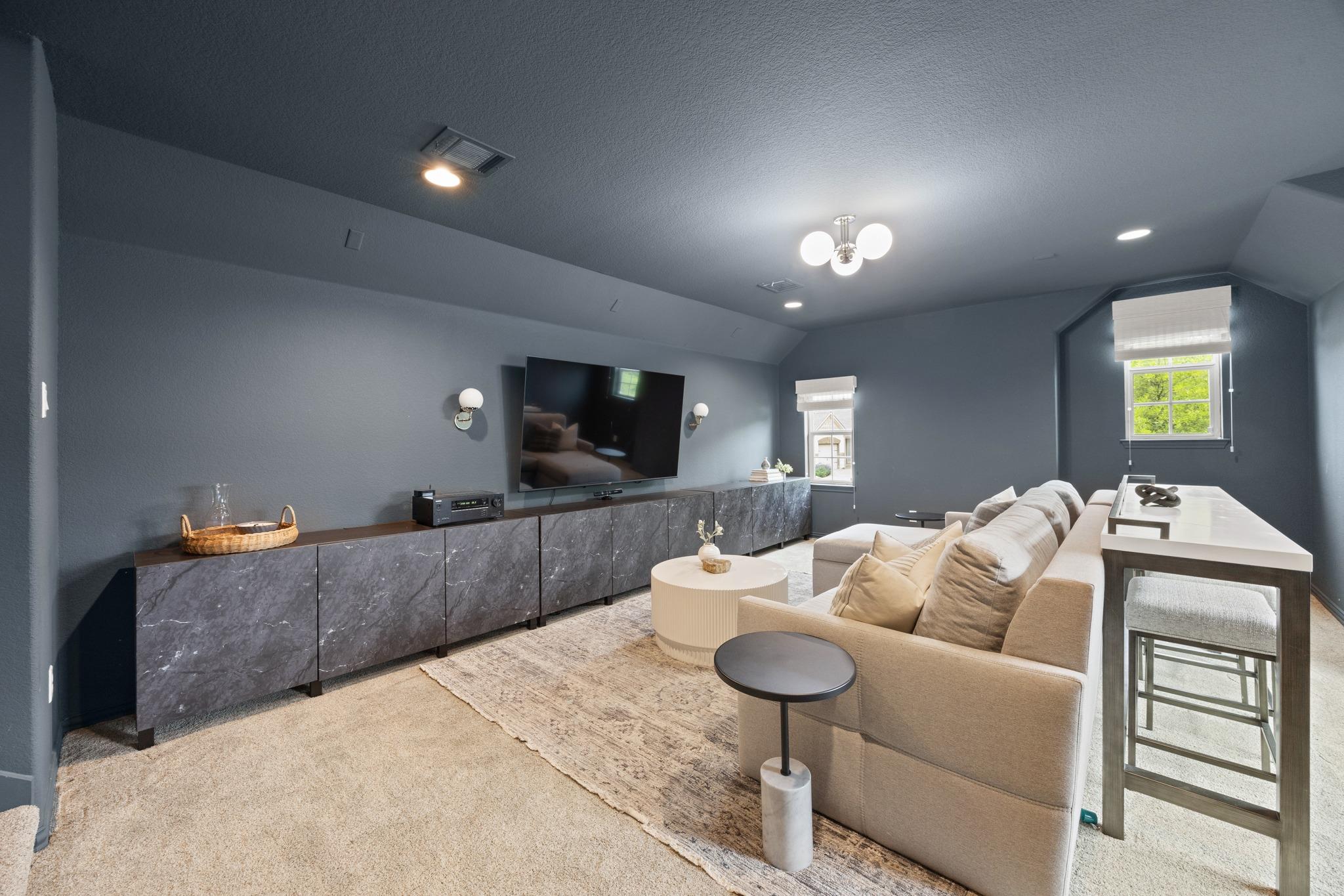 371 Stoney Point Rd, Austin, TX 78737