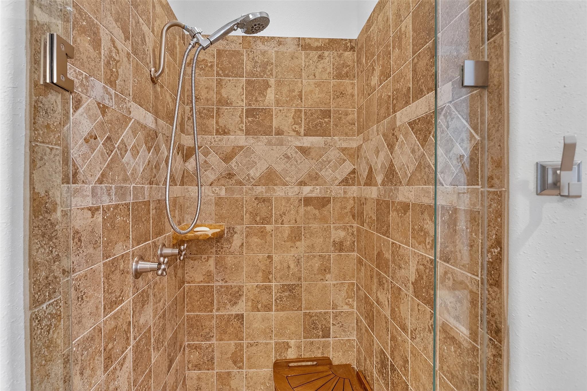 317 Hurst Creek Rd, Lakeway, TX 78734