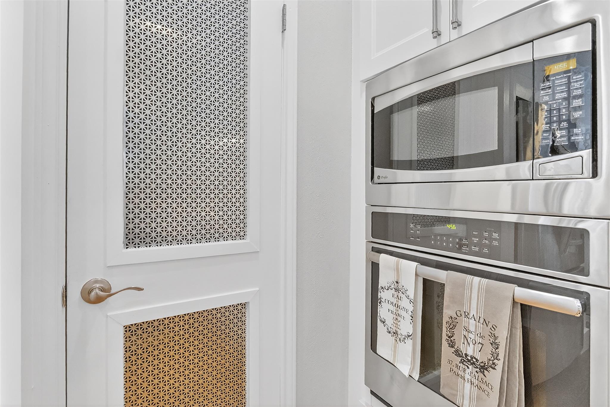 317 Hurst Creek Rd, Lakeway, TX 78734