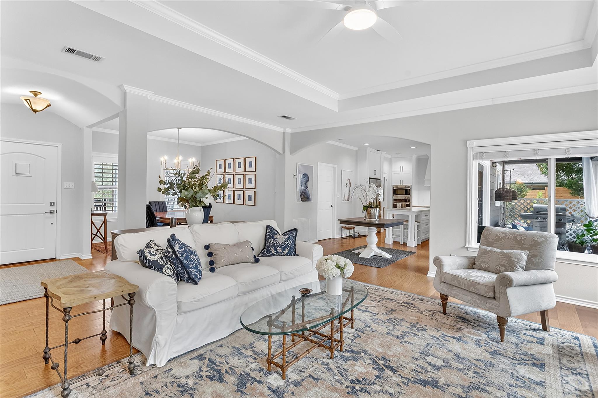 317 Hurst Creek Rd, Lakeway, TX 78734