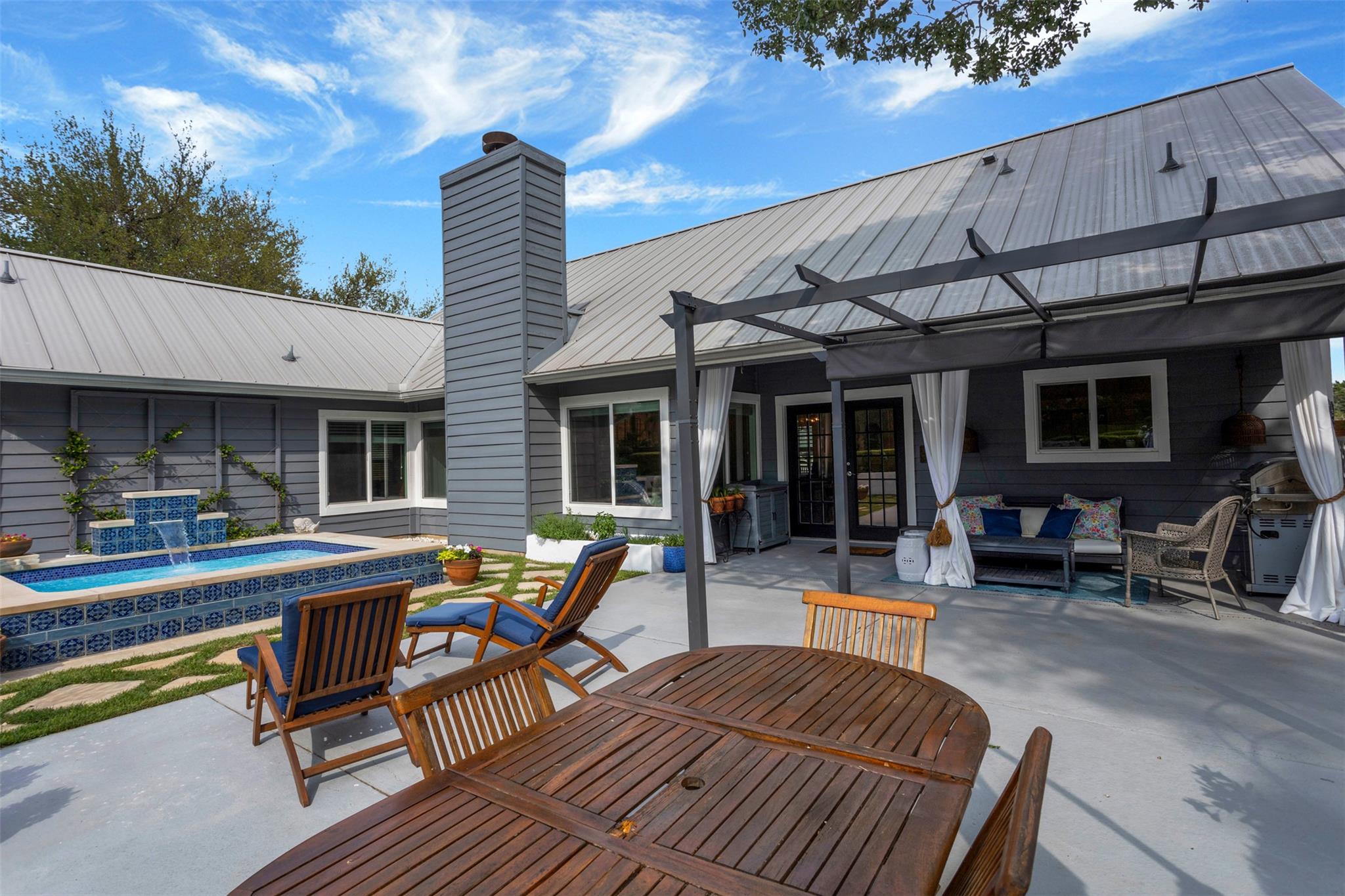 317 Hurst Creek Rd, Lakeway, TX 78734