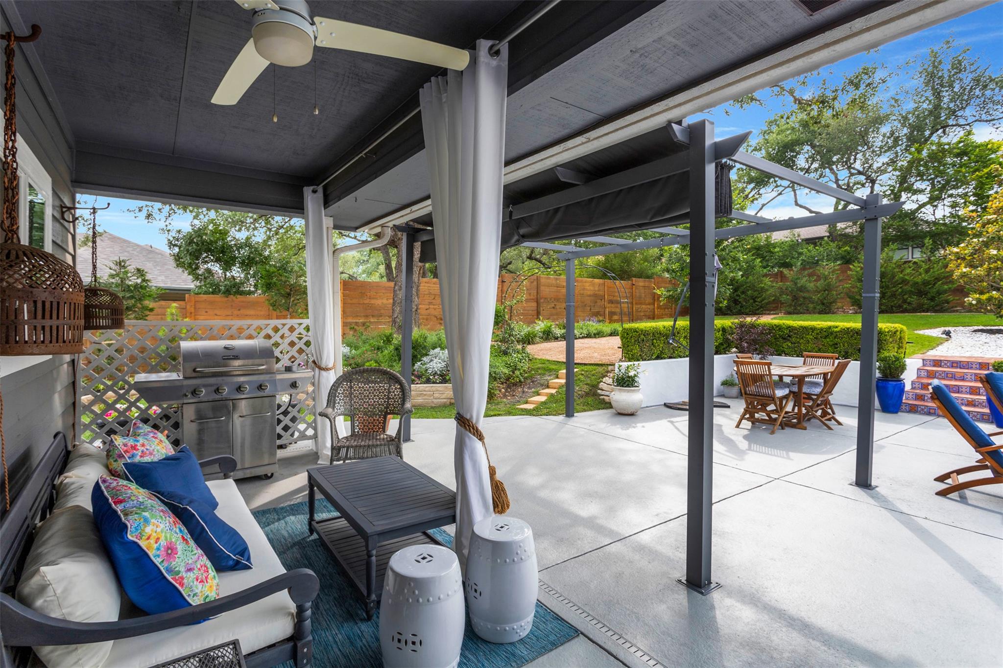 317 Hurst Creek Rd, Lakeway, TX 78734