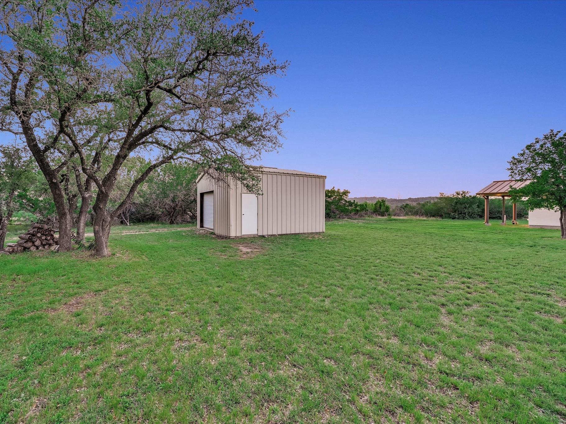 312 Paleface Point Dr, Spicewood, TX 78669