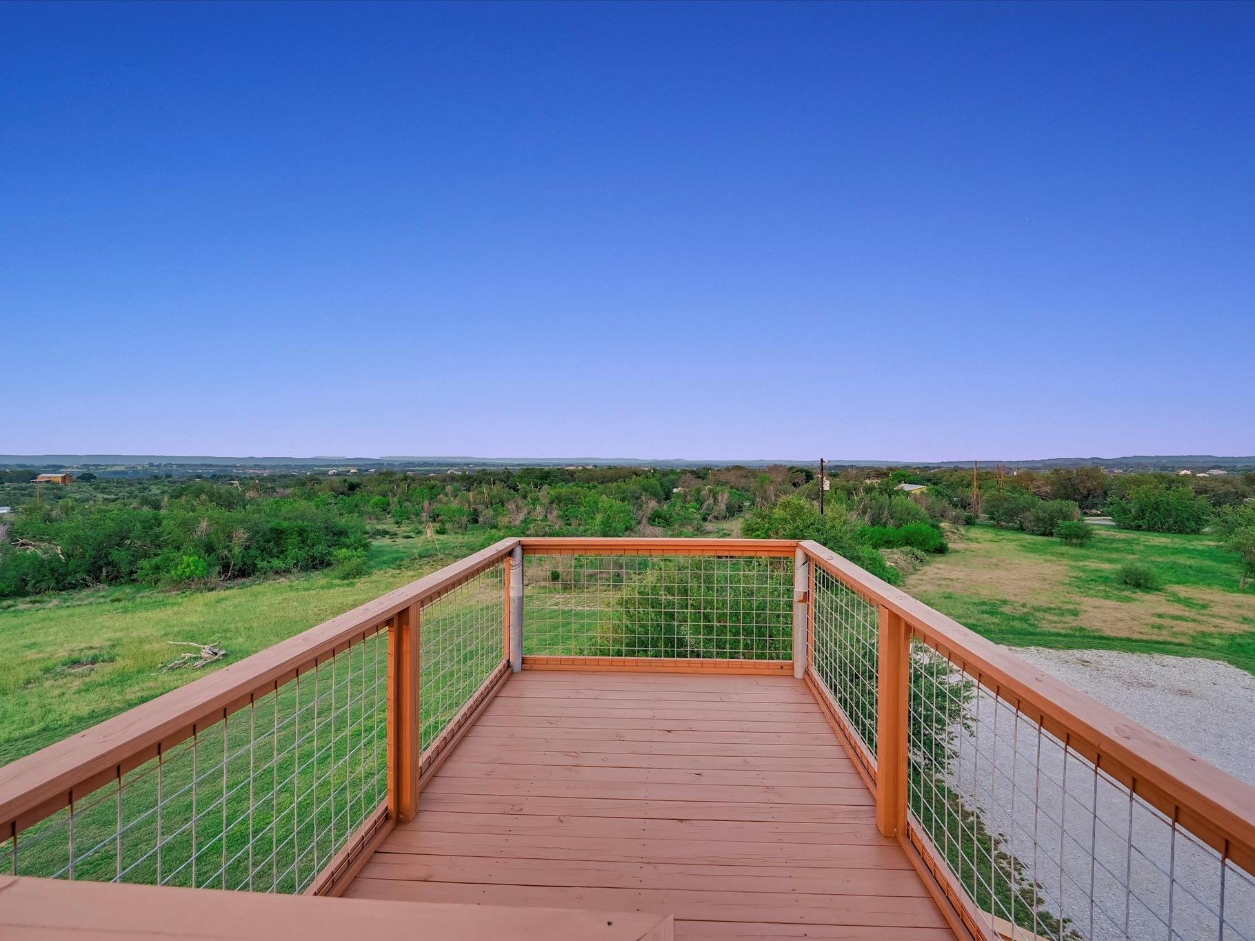 312 Paleface Point Dr, Spicewood, TX 78669