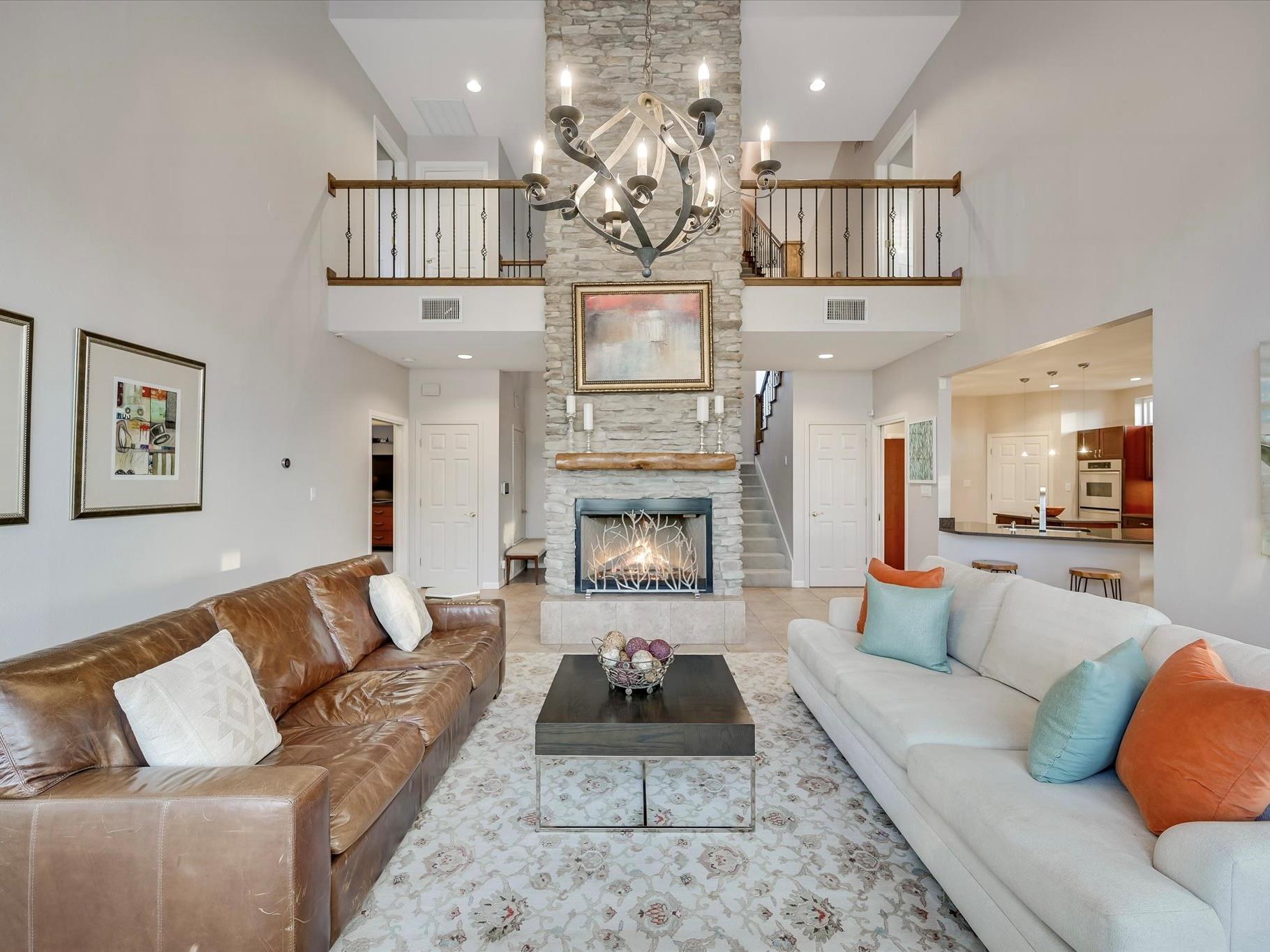 312 Paleface Point Dr, Spicewood, TX 78669