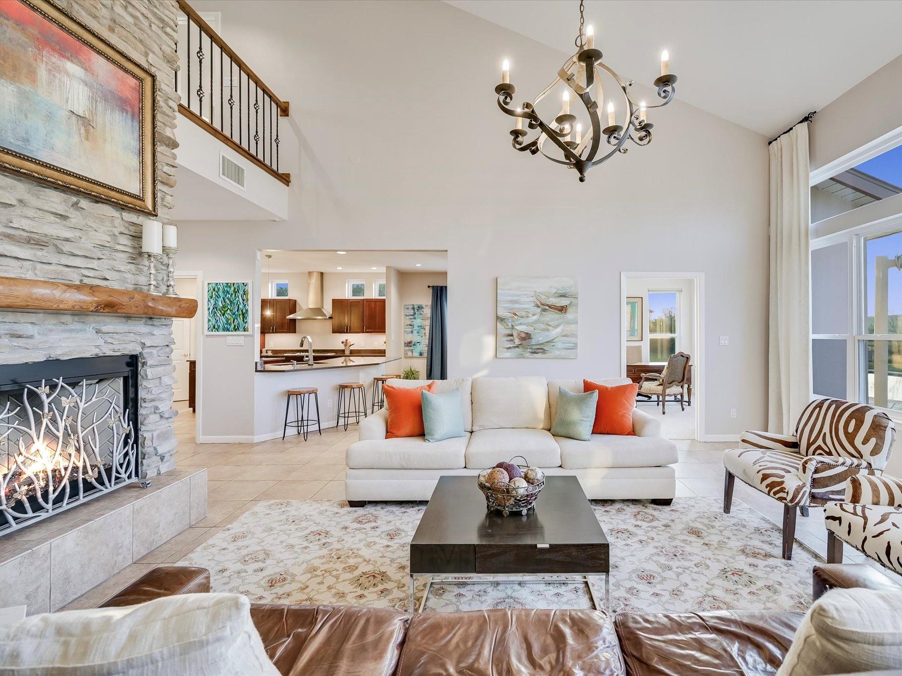 312 Paleface Point Dr, Spicewood, TX 78669