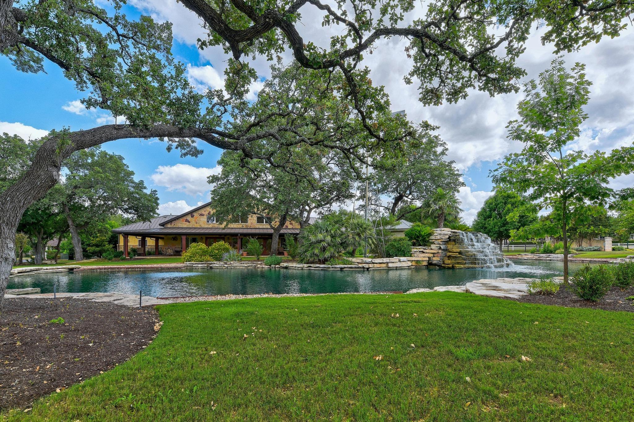 815 River Walk Trl, Georgetown, TX 78633