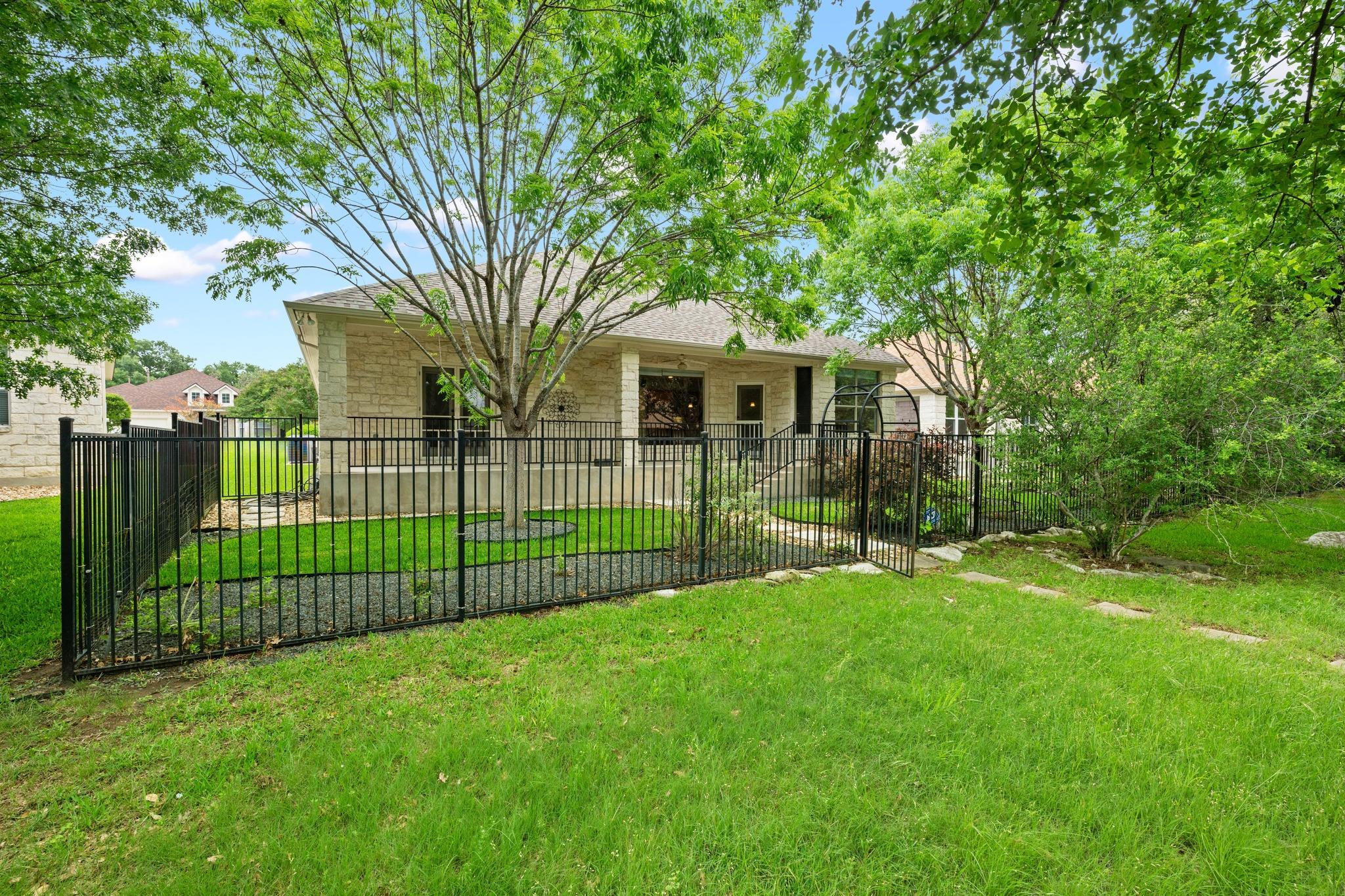 815 River Walk Trl, Georgetown, TX 78633