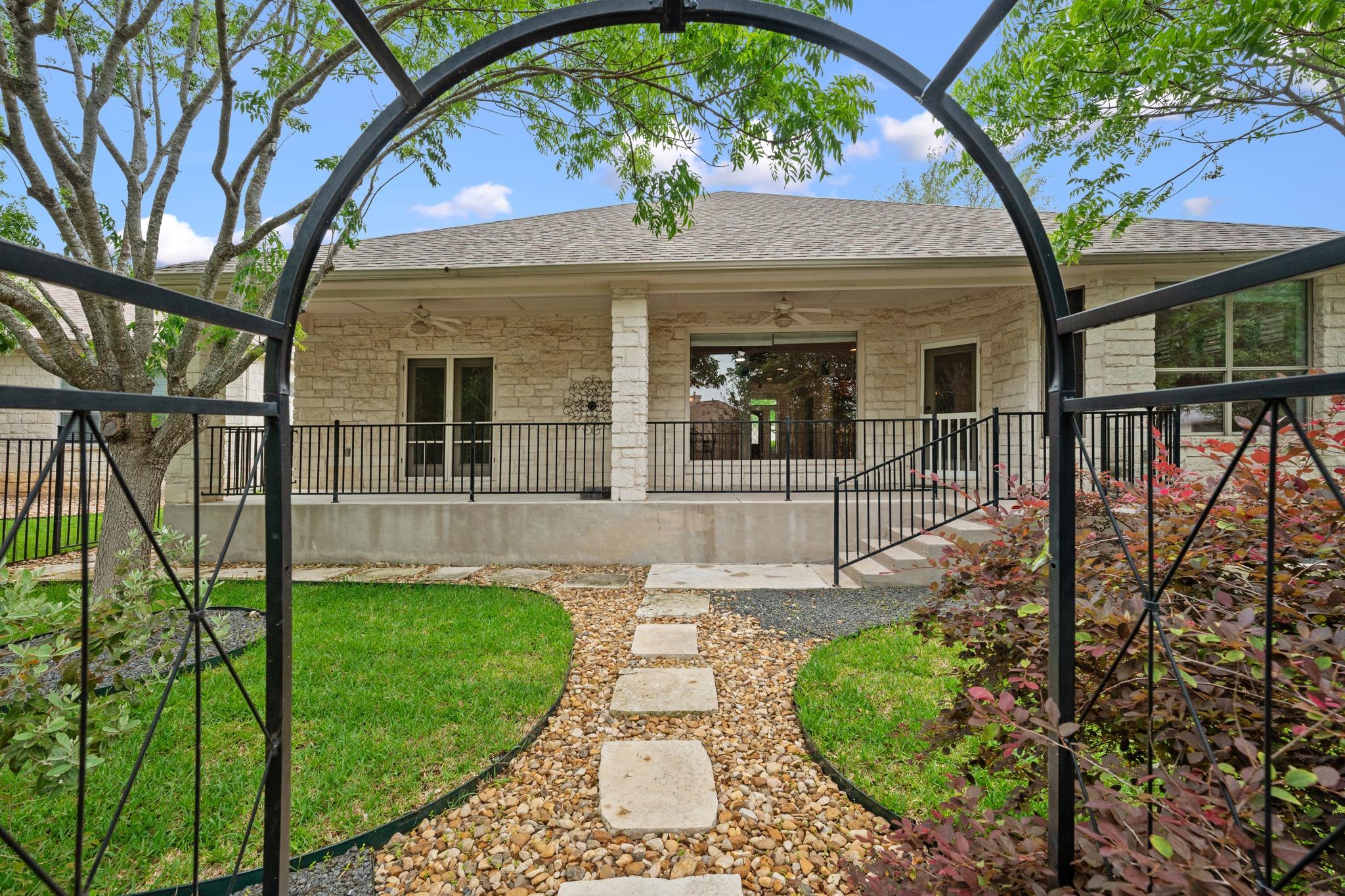 815 River Walk Trl, Georgetown, TX 78633