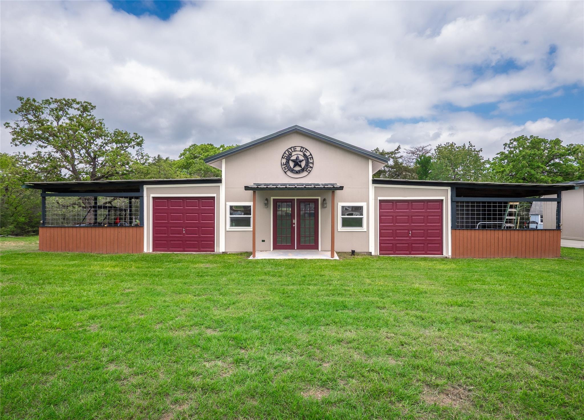 279 Highline Dr, Bastrop, TX 78602