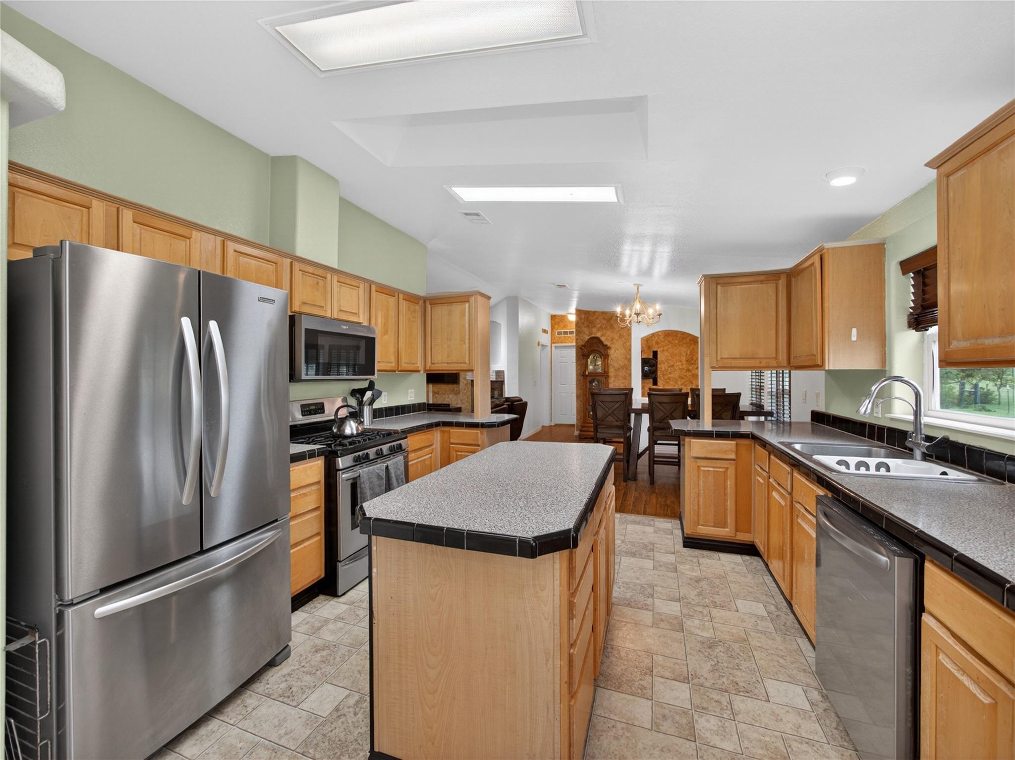 279 Highline Dr, Bastrop, TX 78602