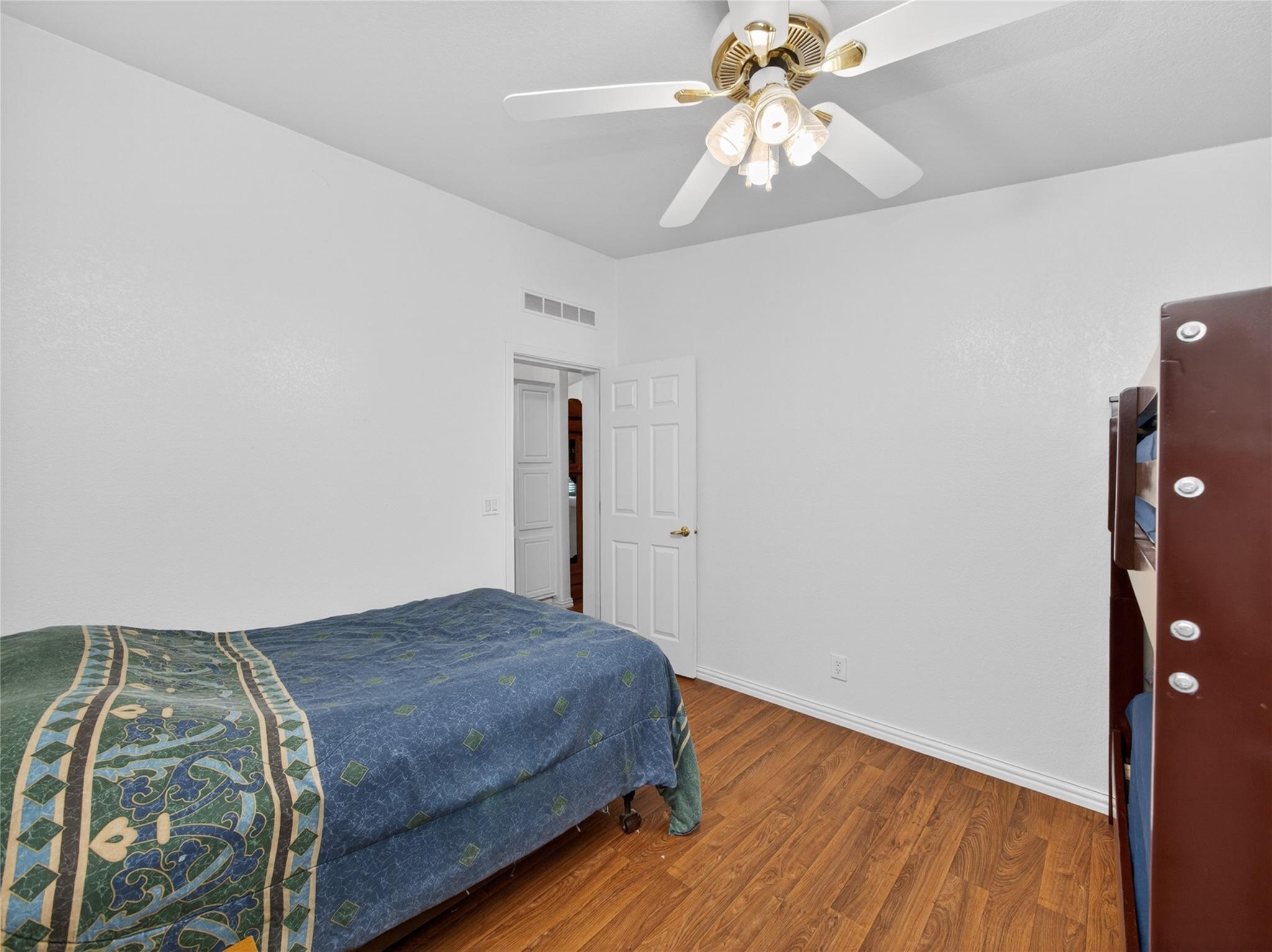 279 Highline Dr, Bastrop, TX 78602