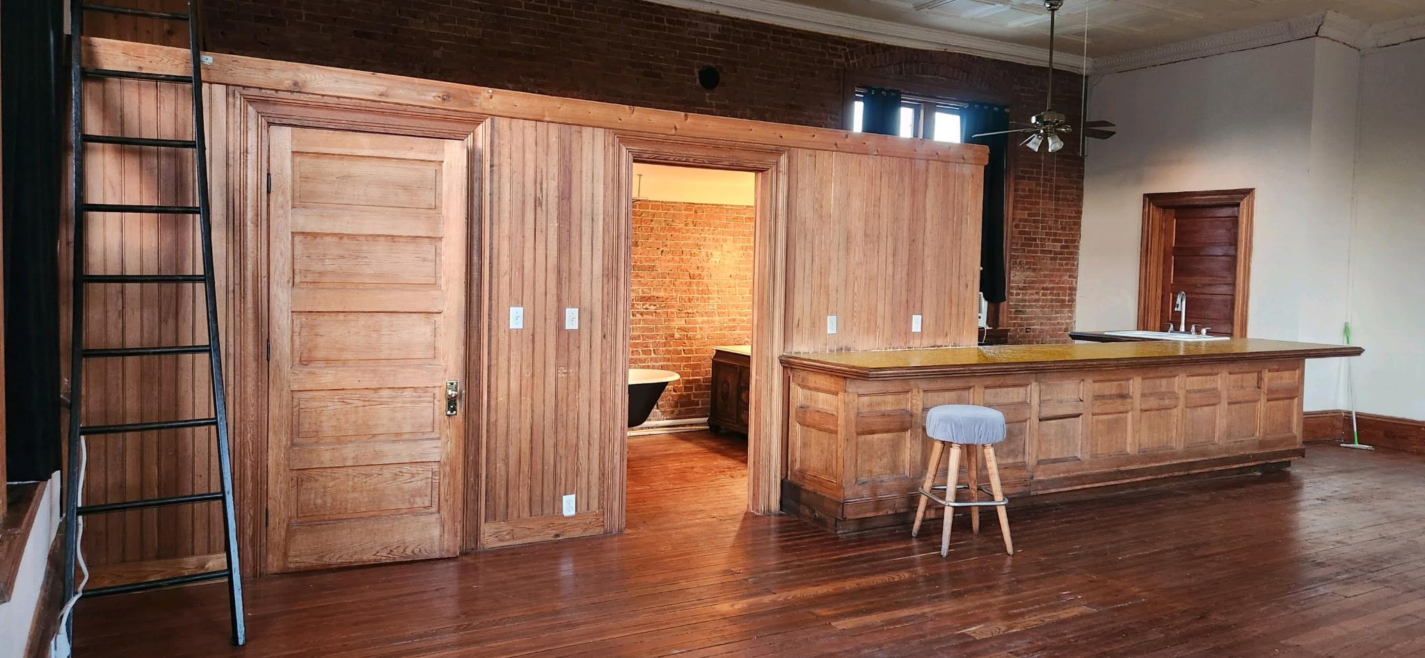 301 Main St, Smithville, TX 78957