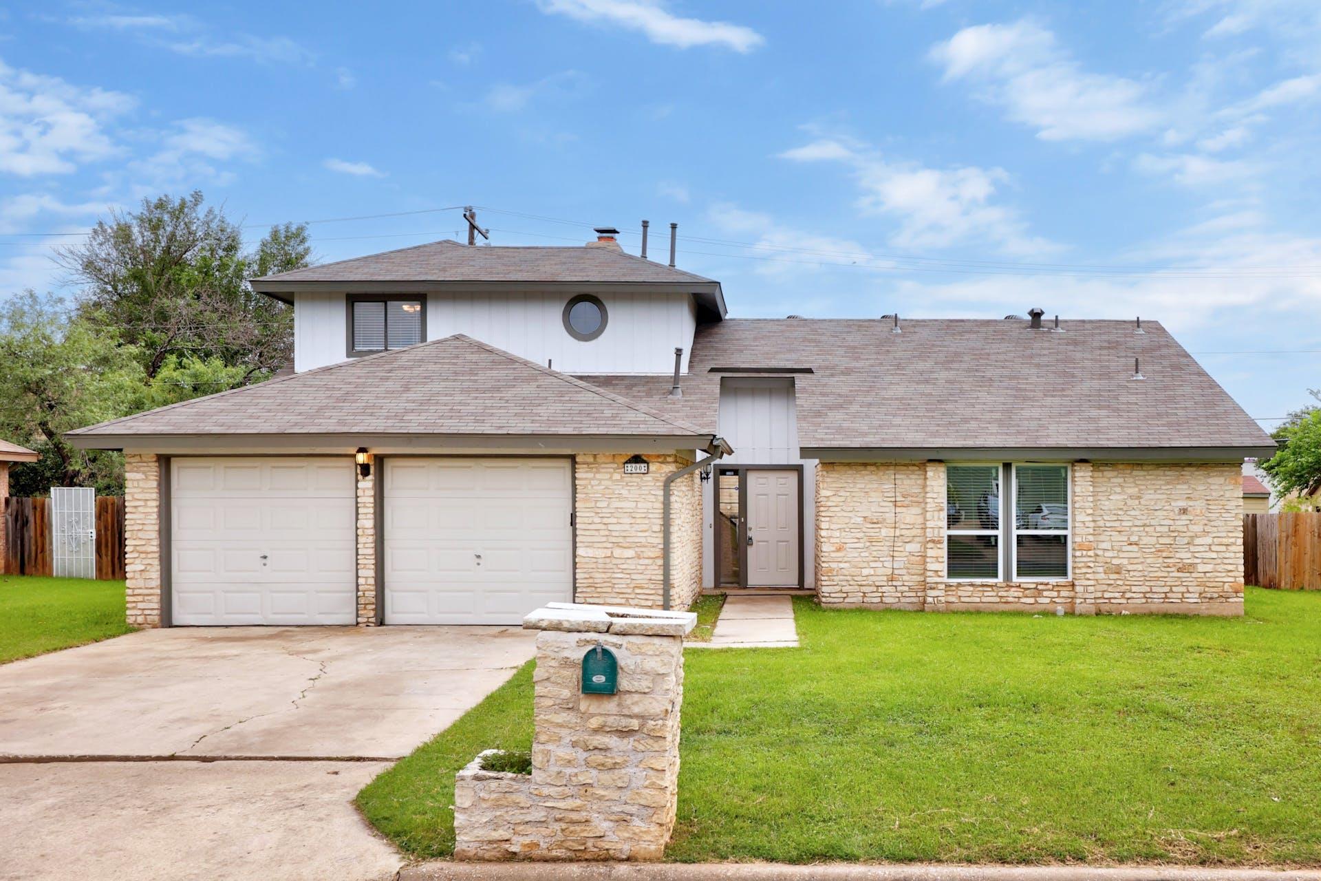 200 Woodmont Dr, Georgetown, TX 78628