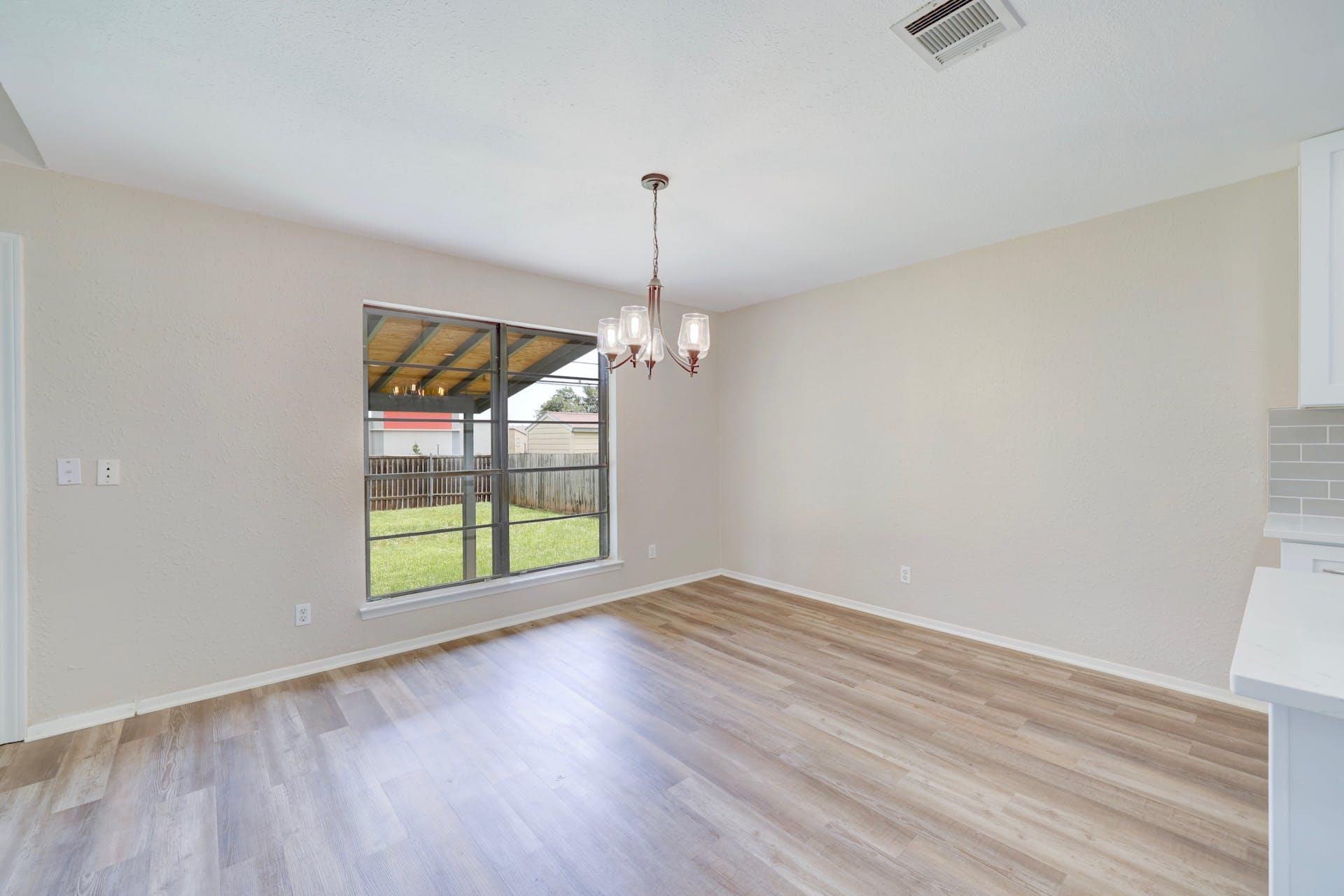 200 Woodmont Dr, Georgetown, TX 78628