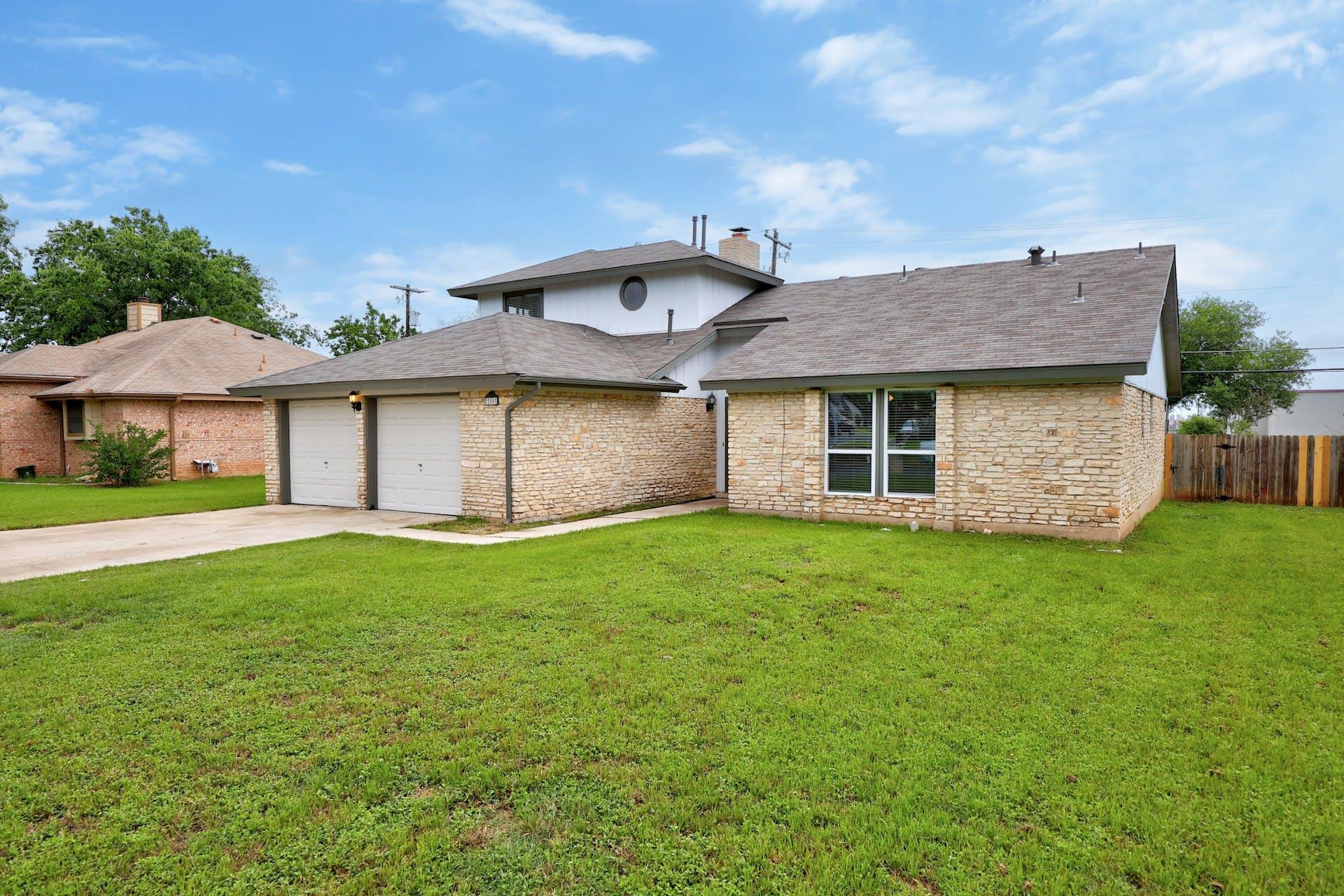 200 Woodmont Dr, Georgetown, TX 78628