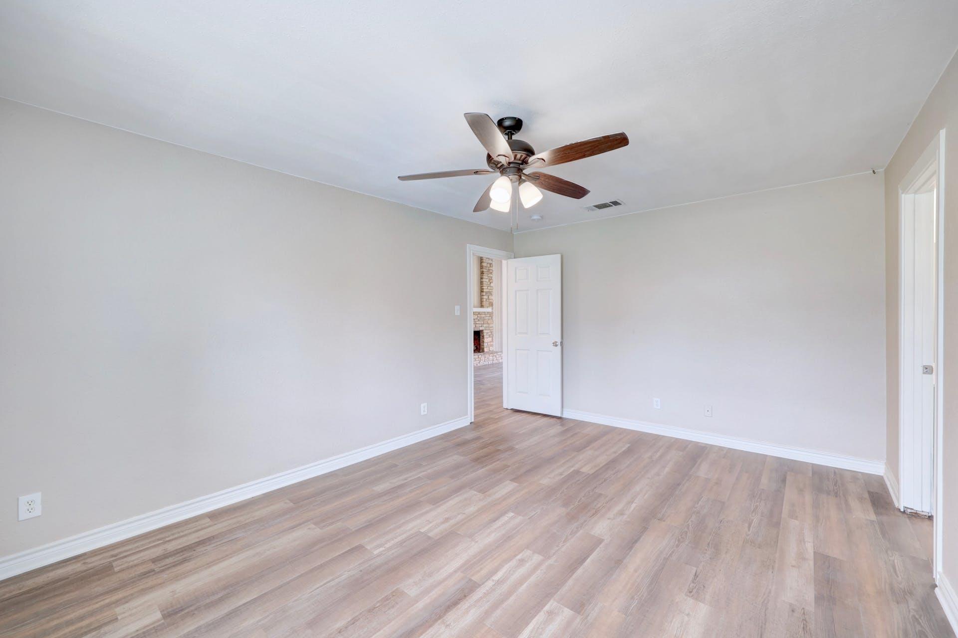 200 Woodmont Dr, Georgetown, TX 78628