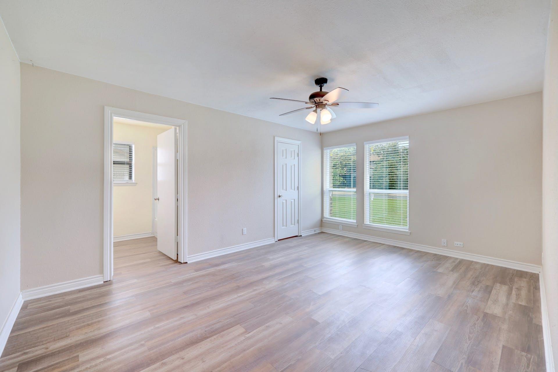 200 Woodmont Dr, Georgetown, TX 78628