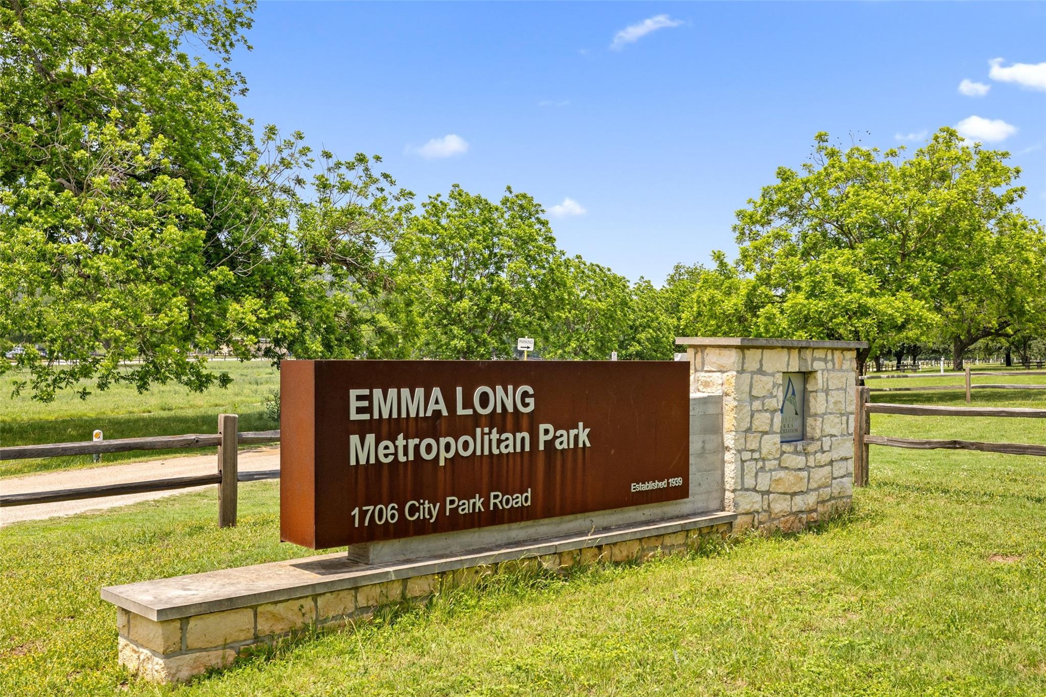2413 Arion Cir, Austin, TX 78730