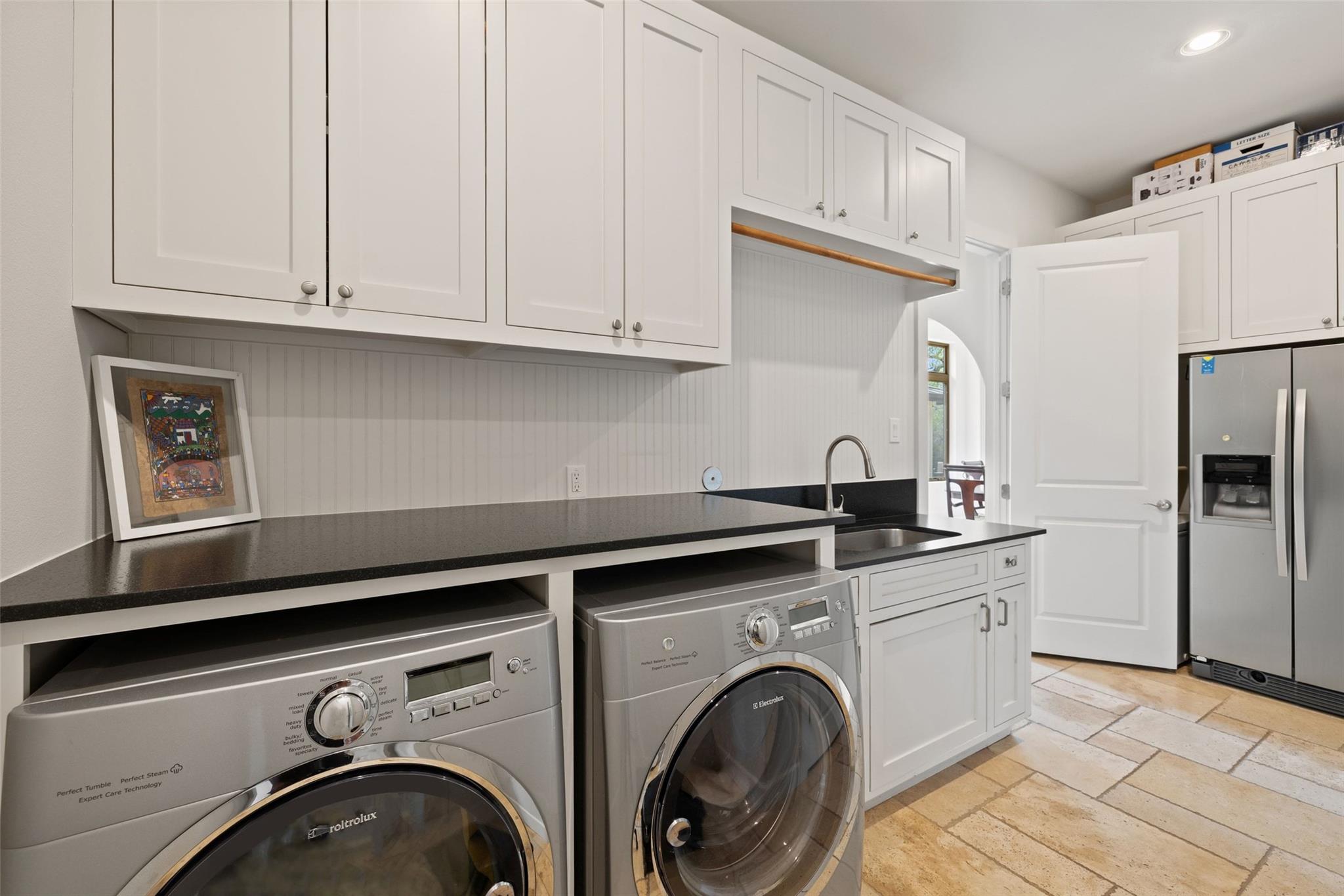 2413 Arion Cir, Austin, TX 78730