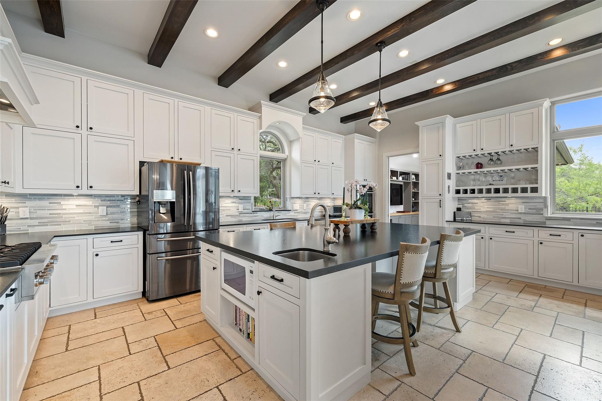 2413 Arion Cir, Austin, TX 78730