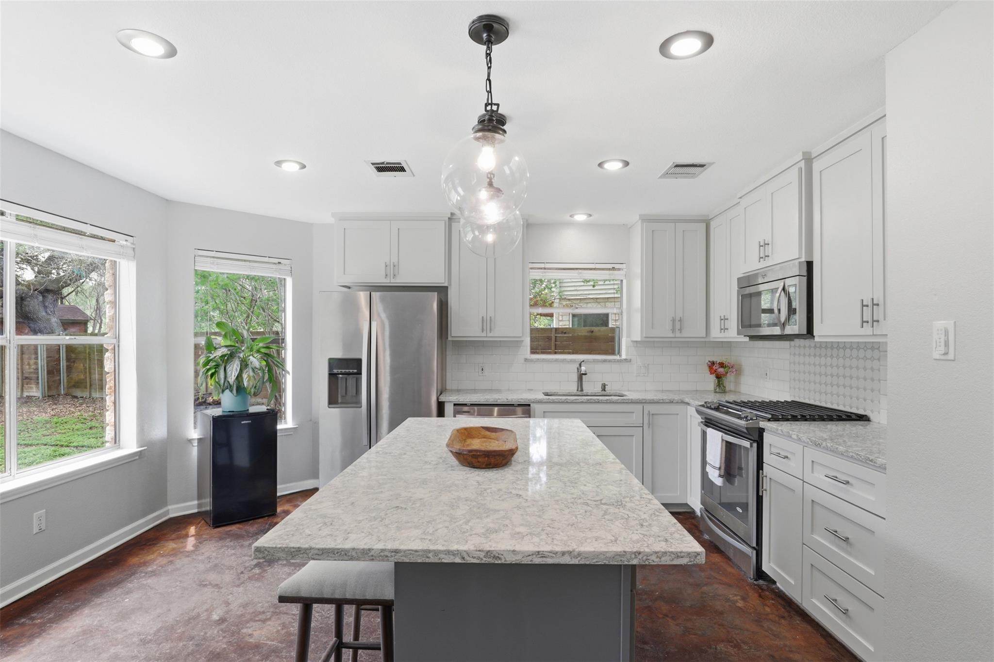 501 Kingfisher Creek Dr, Austin, TX 78748