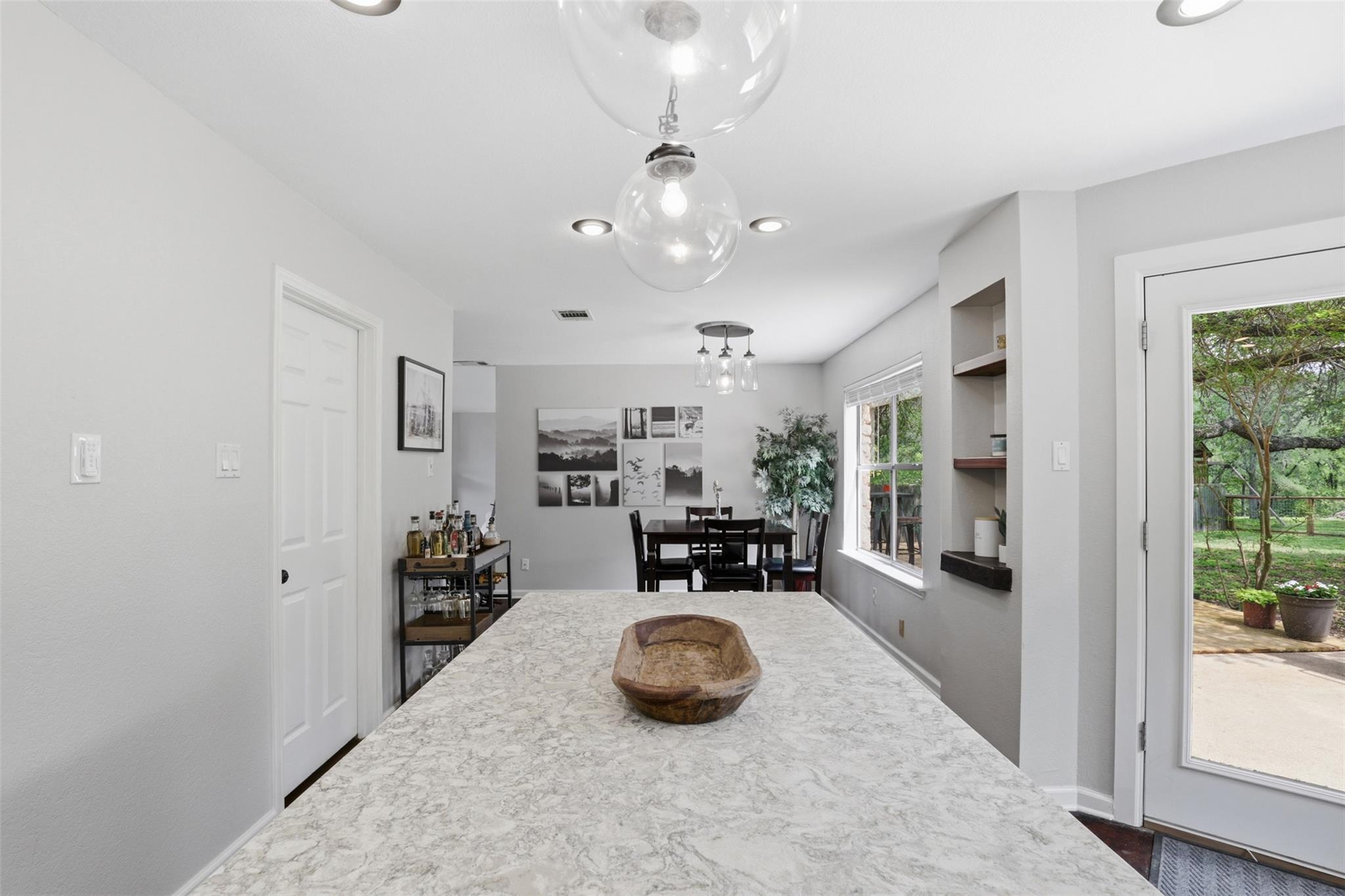 501 Kingfisher Creek Dr, Austin, TX 78748