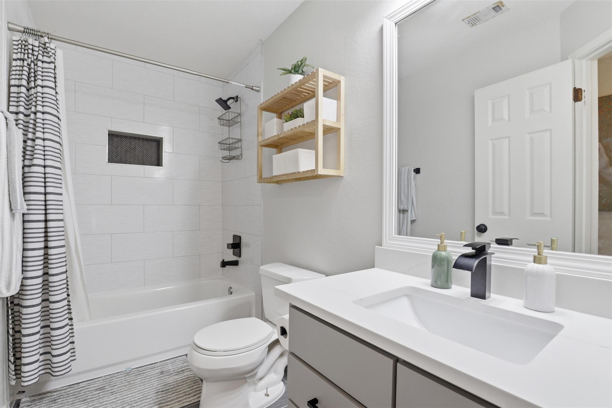 501 Kingfisher Creek Dr, Austin, TX 78748