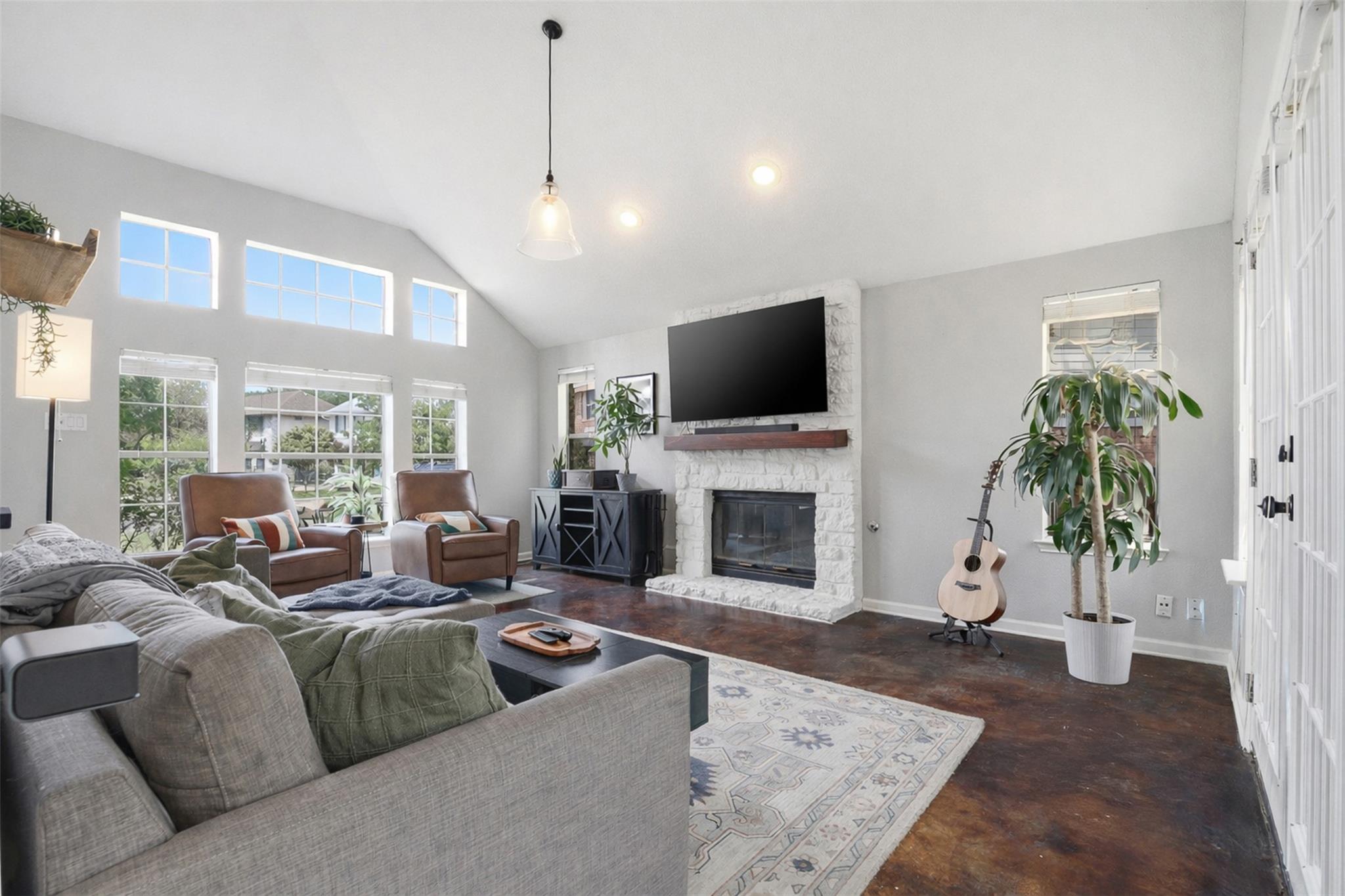 501 Kingfisher Creek Dr, Austin, TX 78748