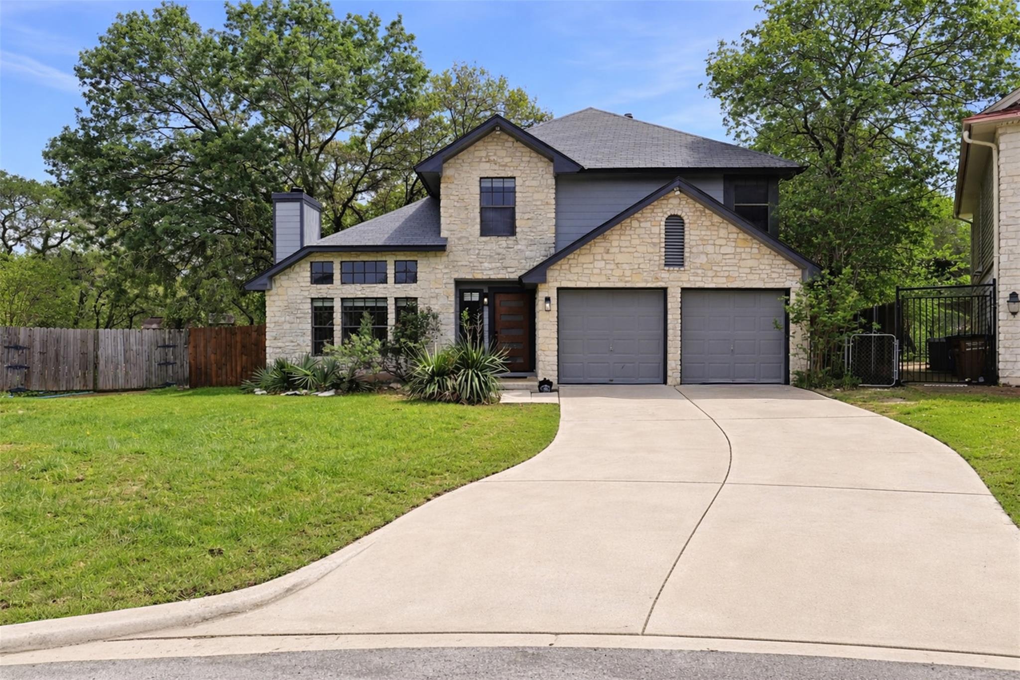 501 Kingfisher Creek Dr, Austin, TX 78748